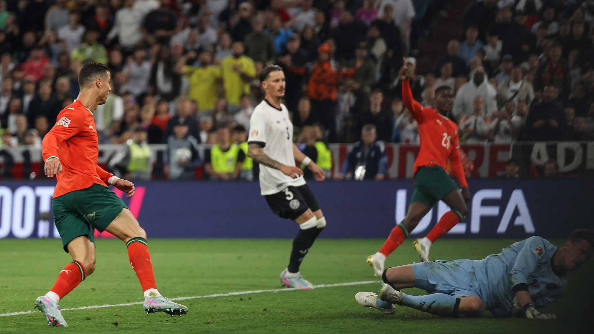  البرتغال تتأهل إلى نهائي دوري أمم أوروبا 