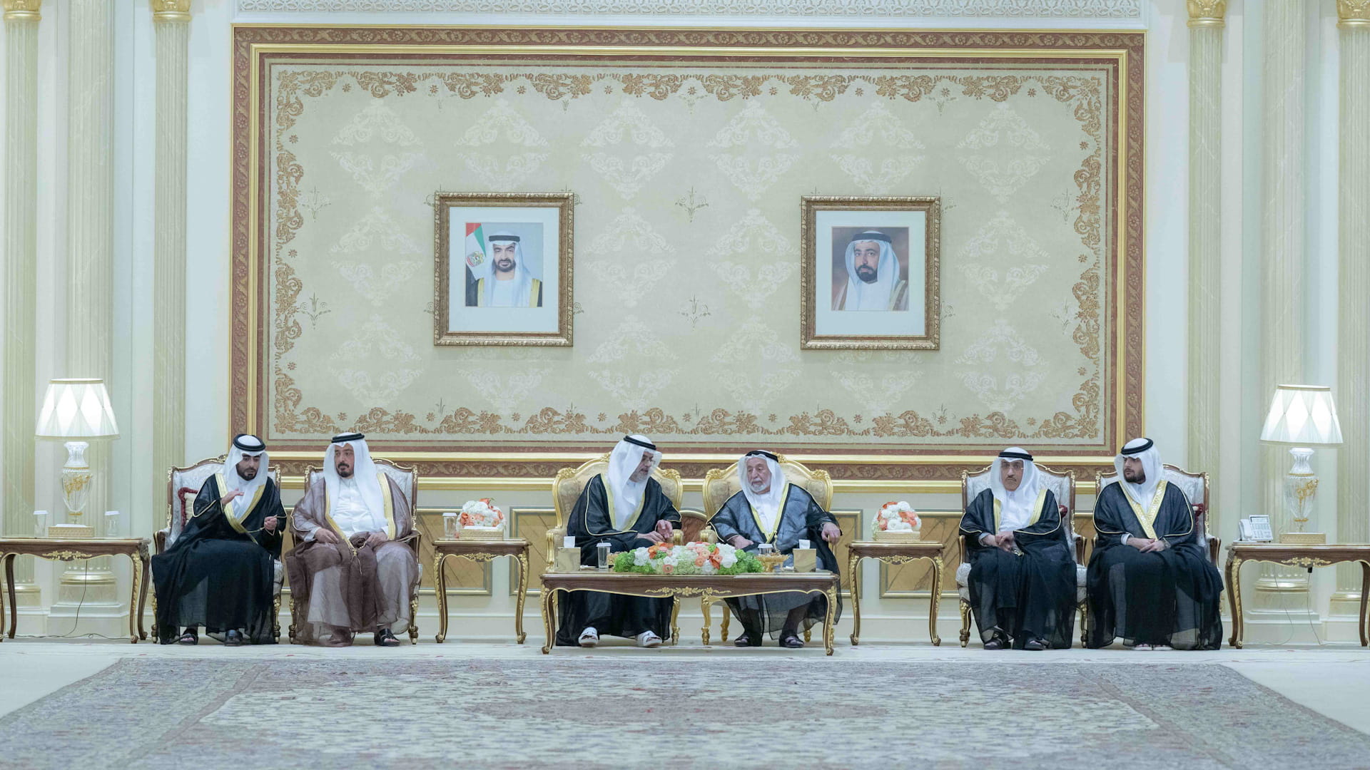سلطان القاسمي يواصل تقبل التهاني بعيد الأضحى المبارك