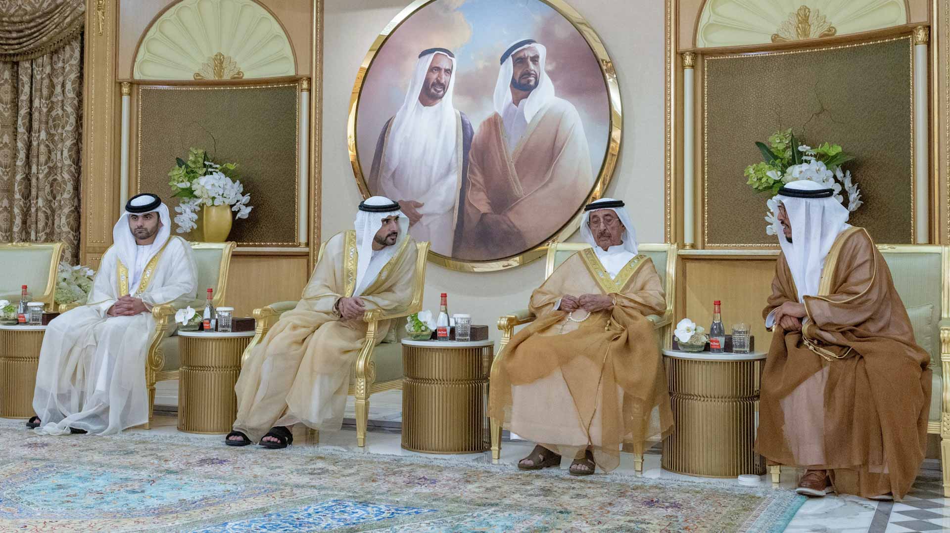 حمدان بن محمد يستقبل المهنئين بعيد الأضحى في مجلس زعبيل