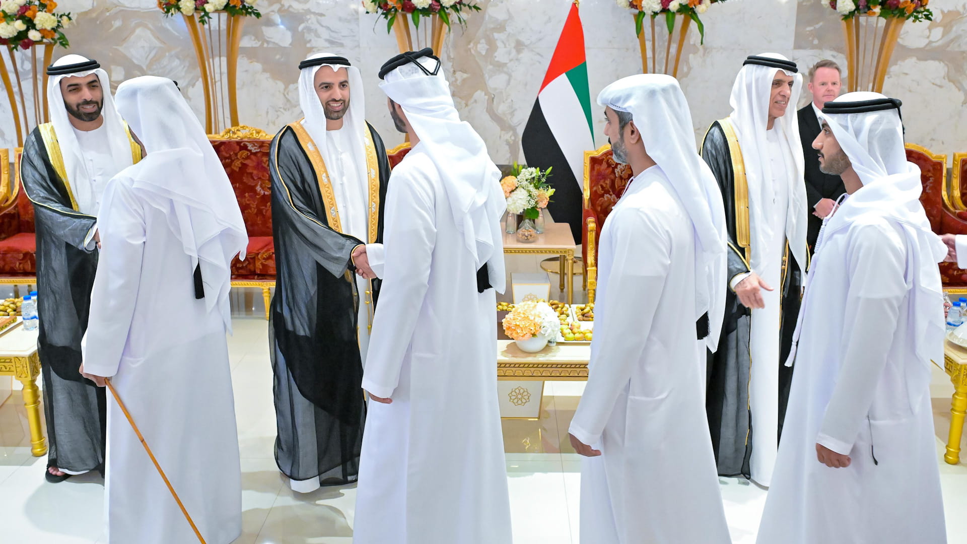 سعود بن صقر يتقبل تهاني العيد من كبار المسؤولين ومديري الدوائر  