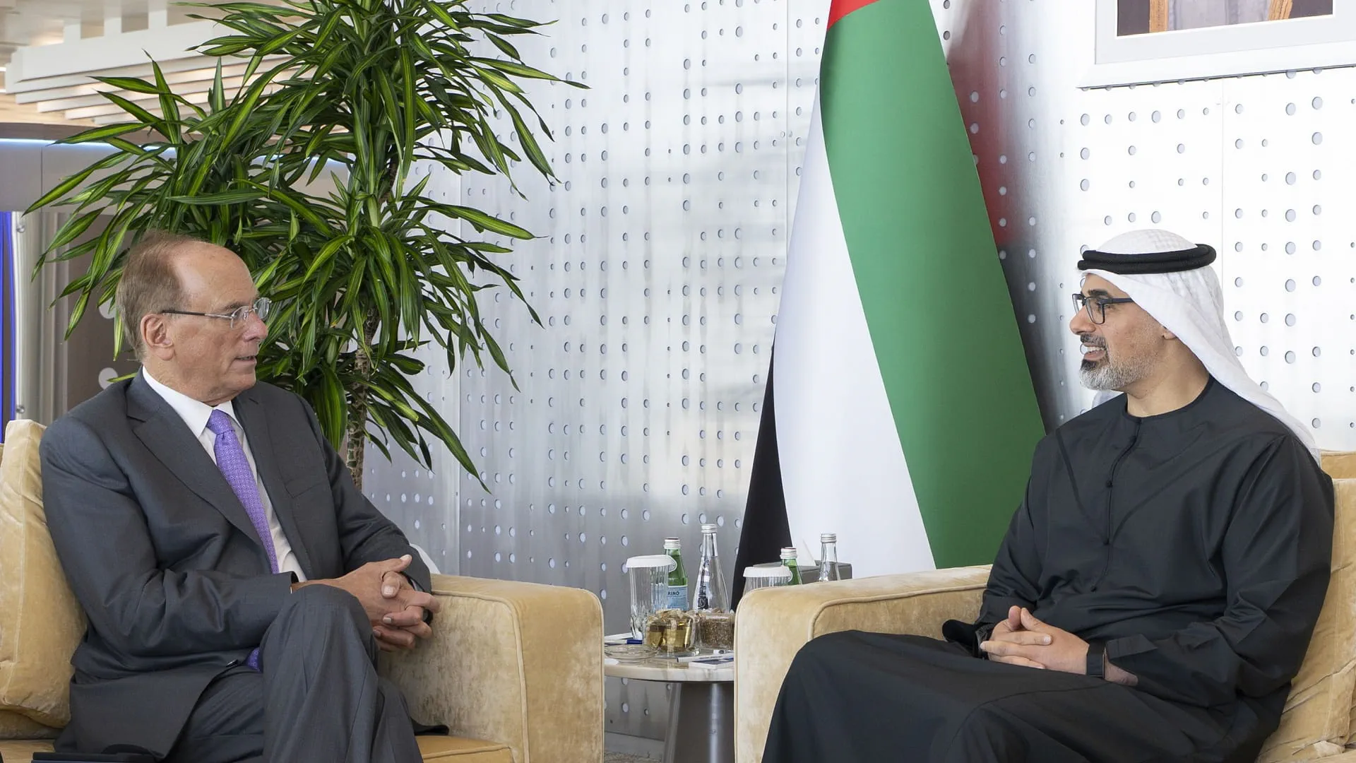 Khaled bin Mohamed bin Zayed receives CEO of BlackRock