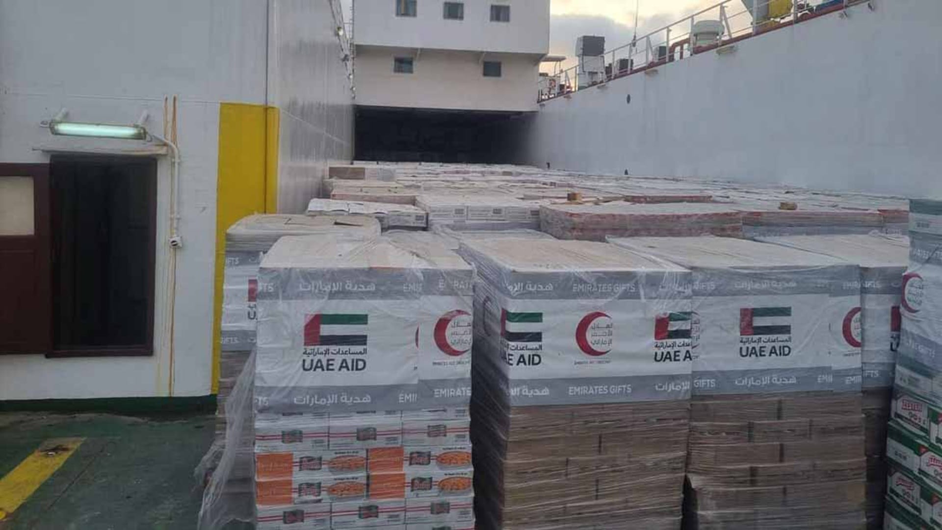 New UAE relief ship arrives with 2,100 tonnes of aid for Gaza