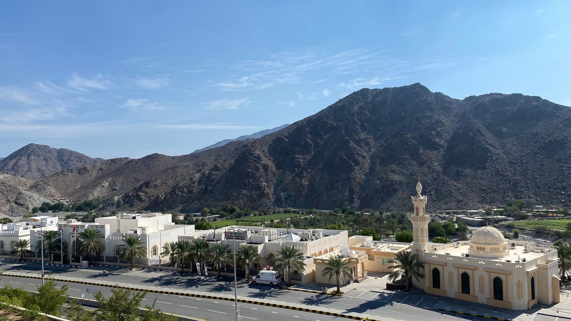 الأرصاد: طقس الإمارات صحو بوجه عام وغائم جزئياً ورطب ليلاً غداً