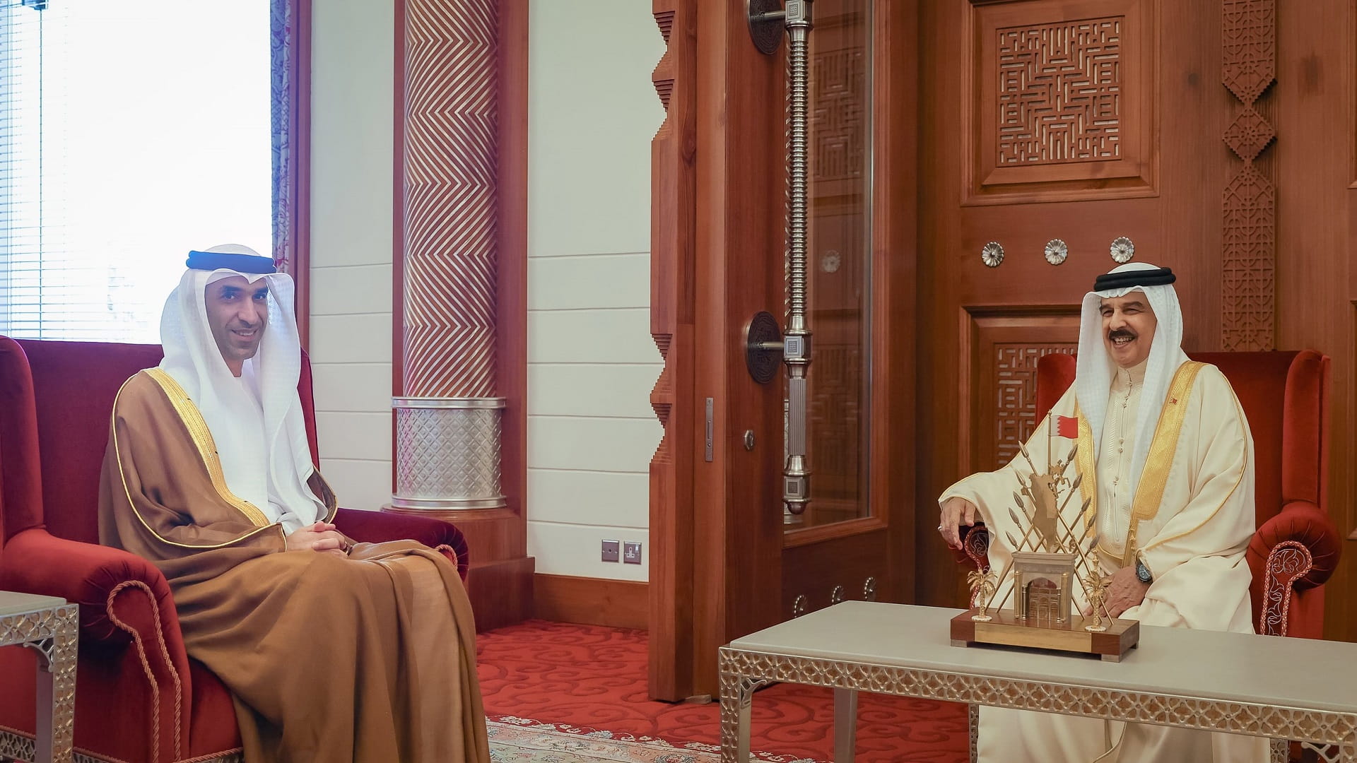 ملك البحرين يستقبل ثاني الزيودي في المنامة