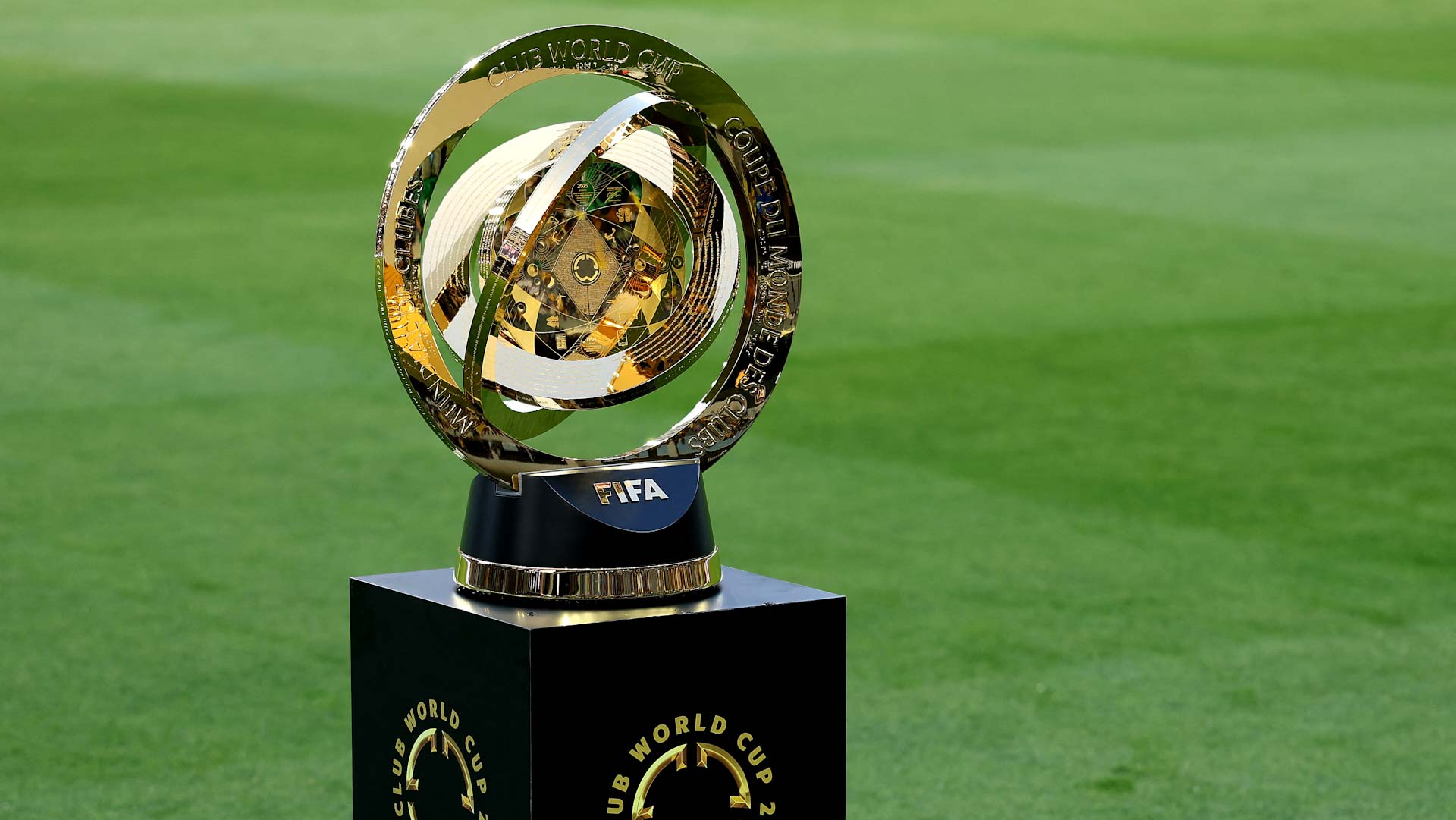 كأس العالم للأندية يقص شريط حقبة جديدة لكرة القدم 