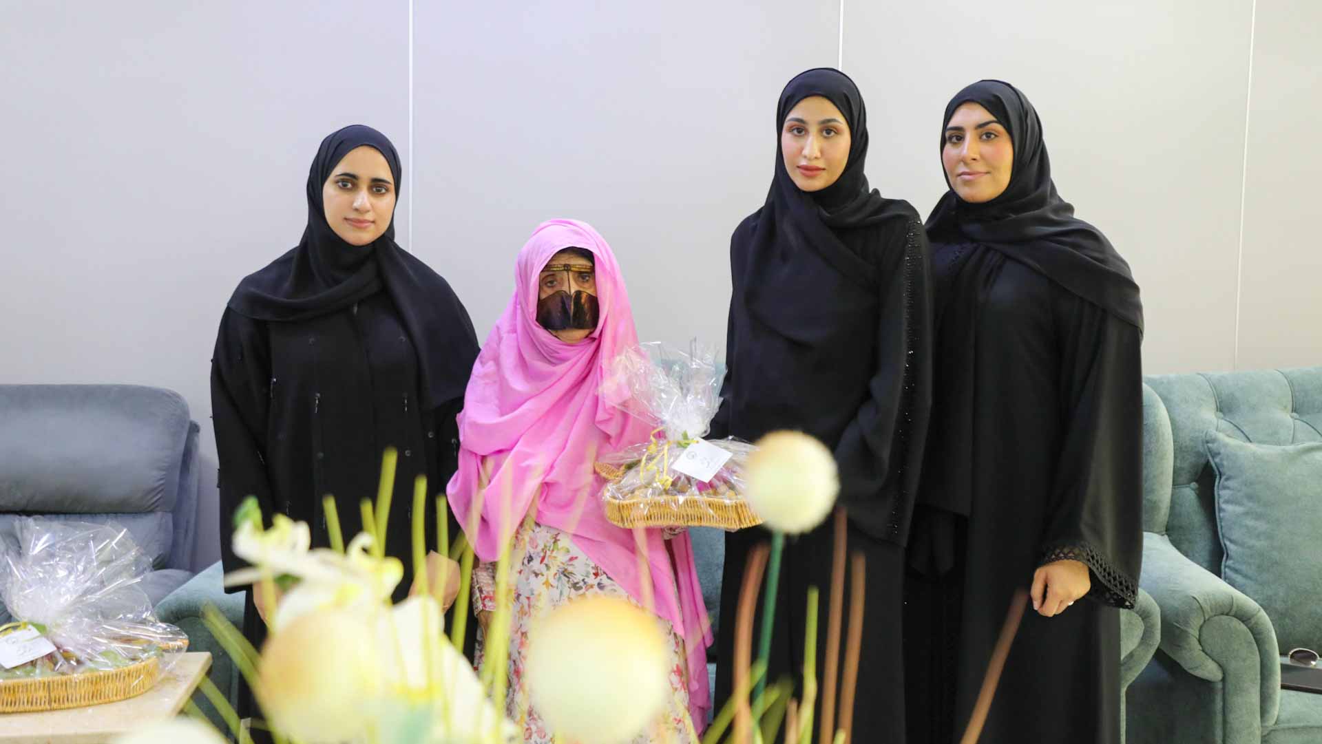 بلدية الحمرية توزع "تباشير الرطب" على سكان وأهالي المنطقة   
