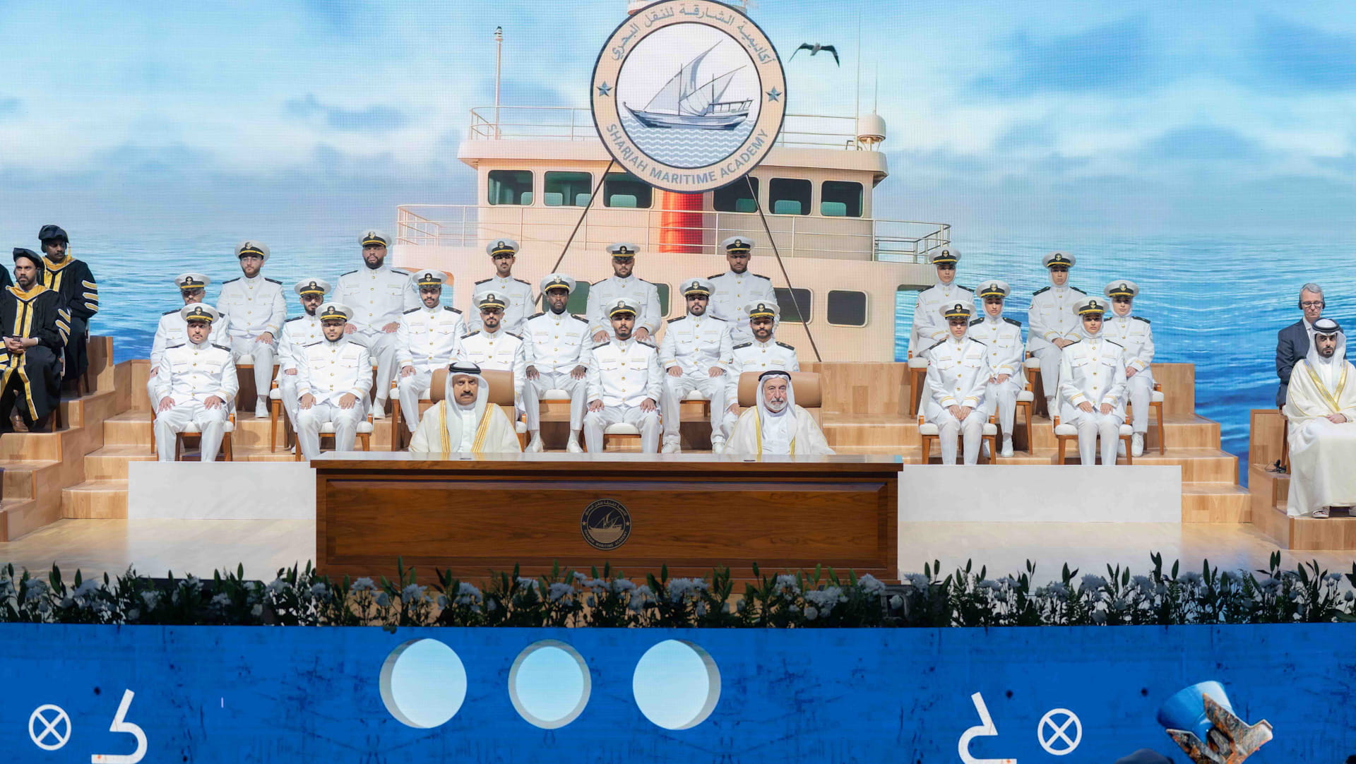 سلطان القاسمي يشهد حفل تخريج طلبة أكاديمية الشارقة للنقل البحري