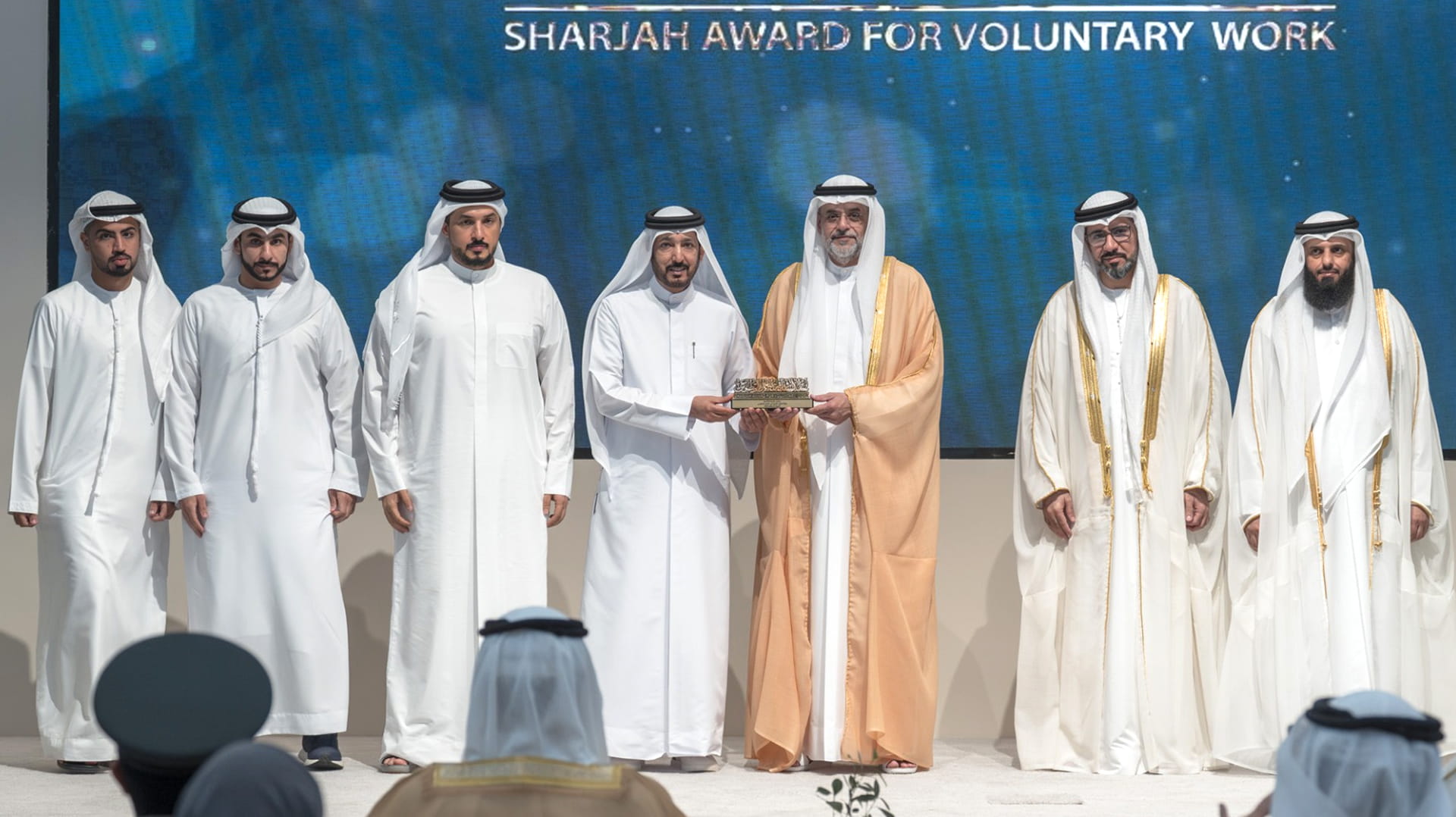 Al Khalidiya Suburb wins ‘Best Suburb Award for Volunteer Work’