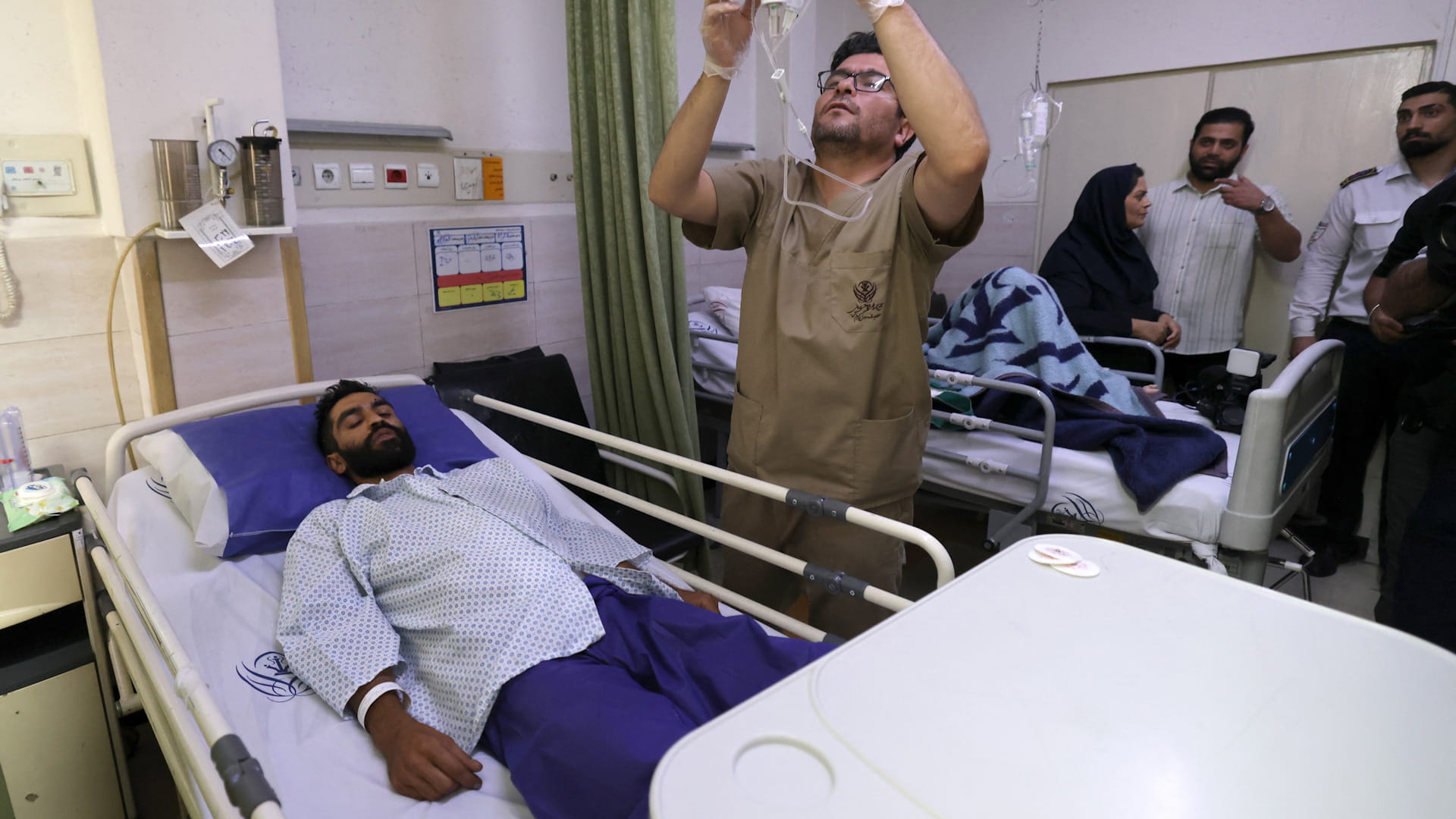 إسرائيل تعلن استهداف ثلاثة ضباط في الحرس الثوري الإيراني