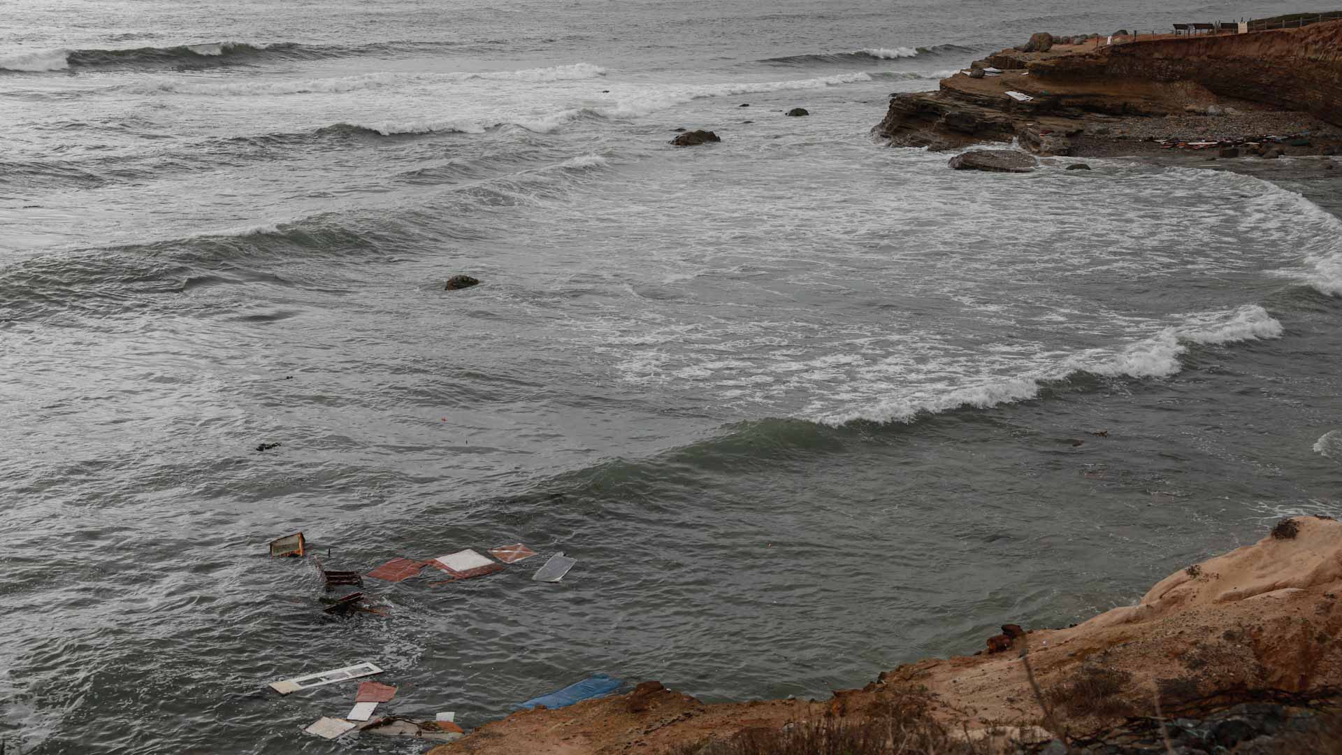 انقلاب قارب في بحيرة تاهو بكاليفورنيا الأميركية يودي بحياة 7 أشخاص