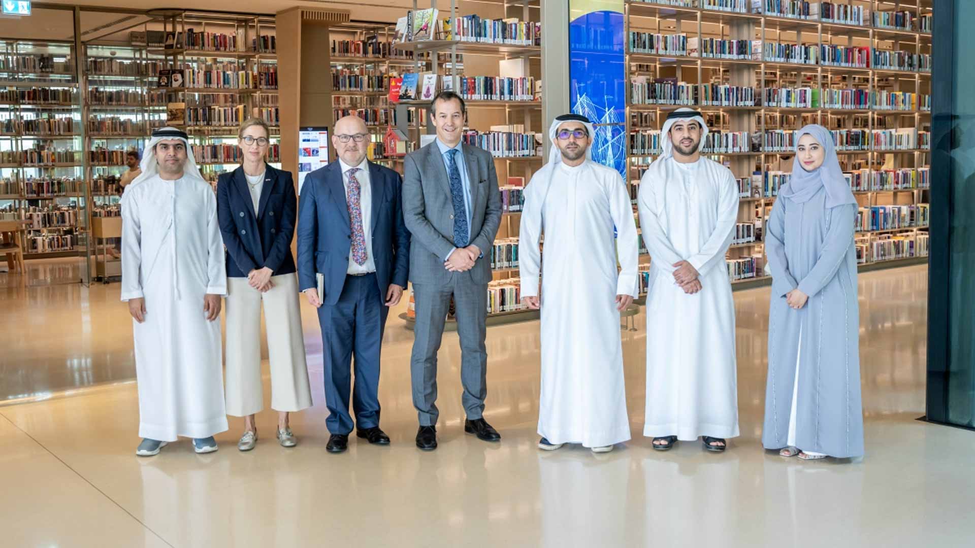 "علاقات الشارقة" تبحث فرص التعاون الثقافي والأكاديمي مع بريطانيا 