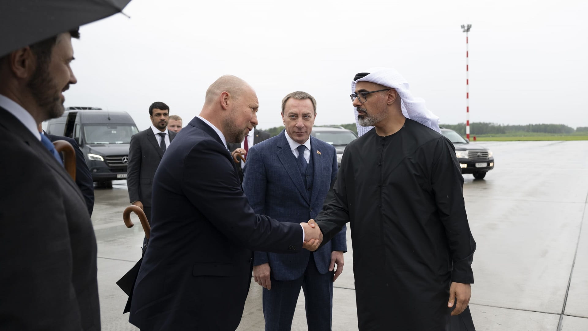 ولي عهد أبوظبي يختتم زيارته إلى جمهورية بيلاروسيا