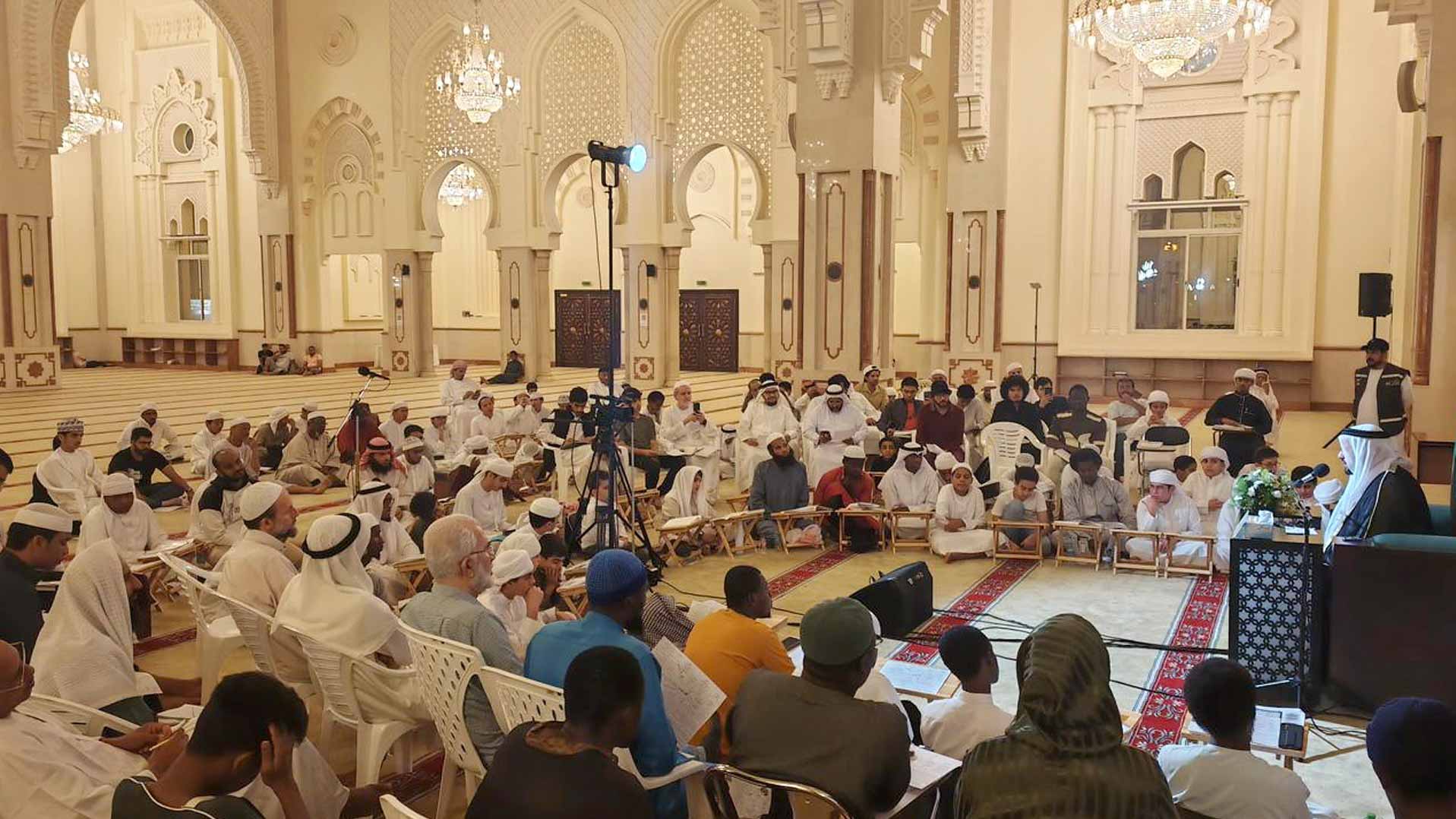 المنتدى الإسلامي يواصل دورته العلمية الـ 25 في الشارقة