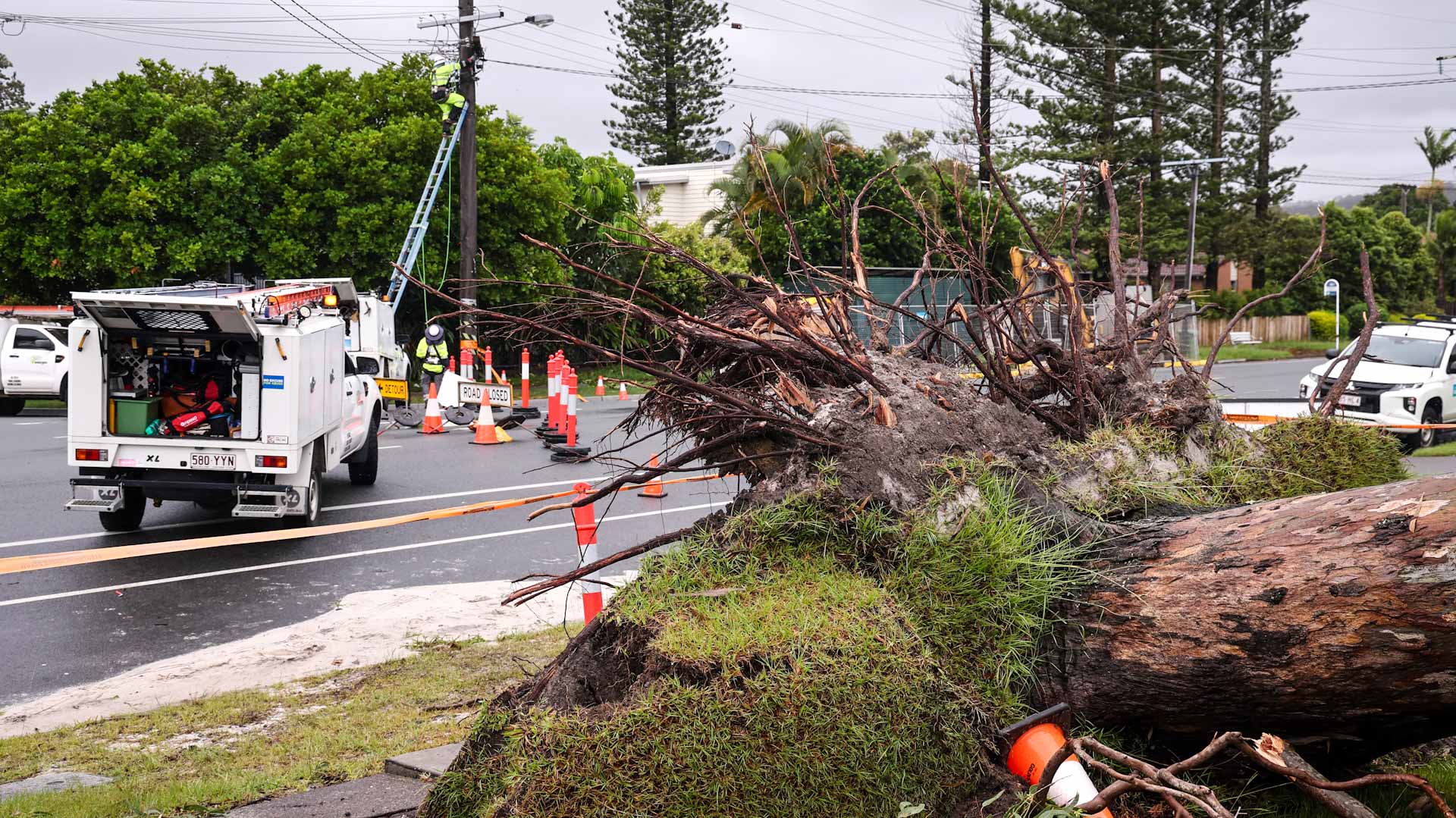 Storm Alfred leaves thousands without power in Queensland 