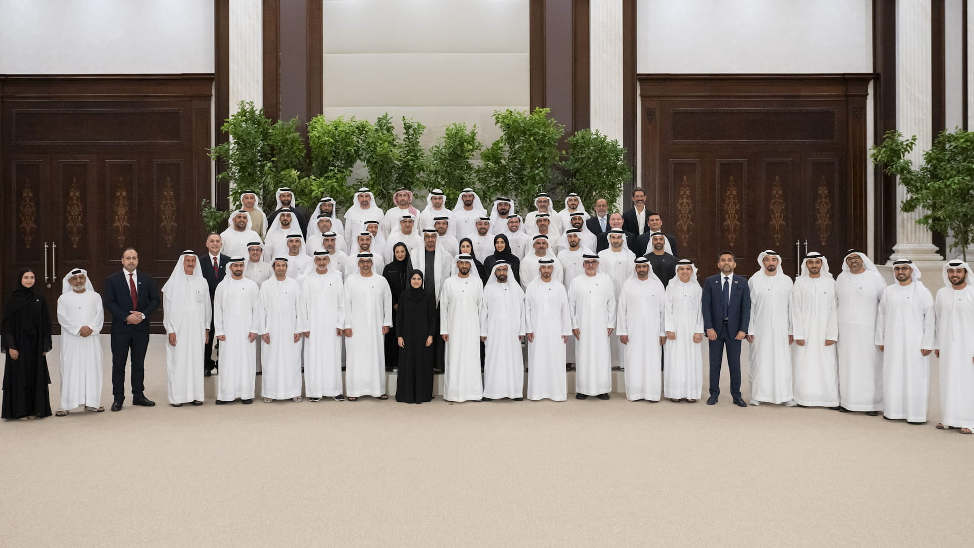 UAE President hosts “UAE stands with Lebanon” campaign delegation 