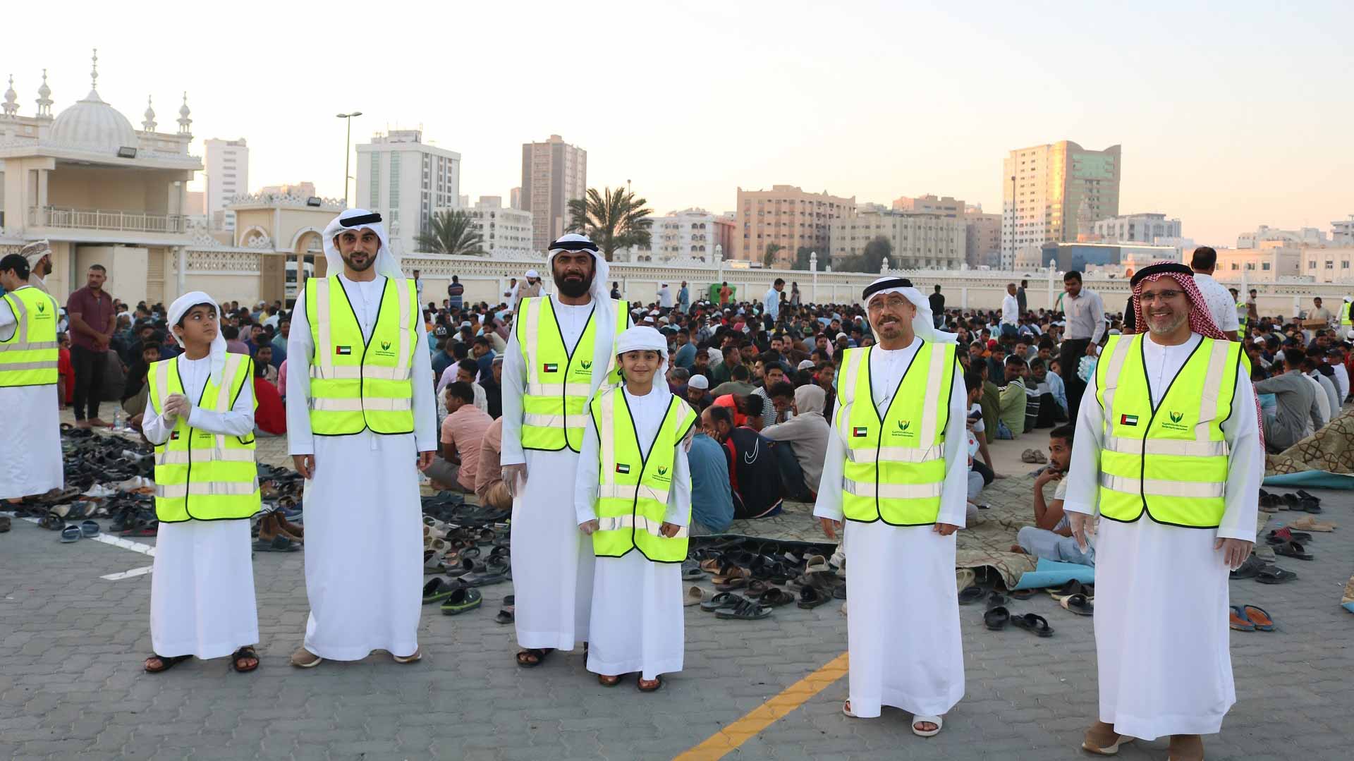 استشاري الشارقة يساهم في مبادرة إفطار الصائم لتعزيز روح التكافل  