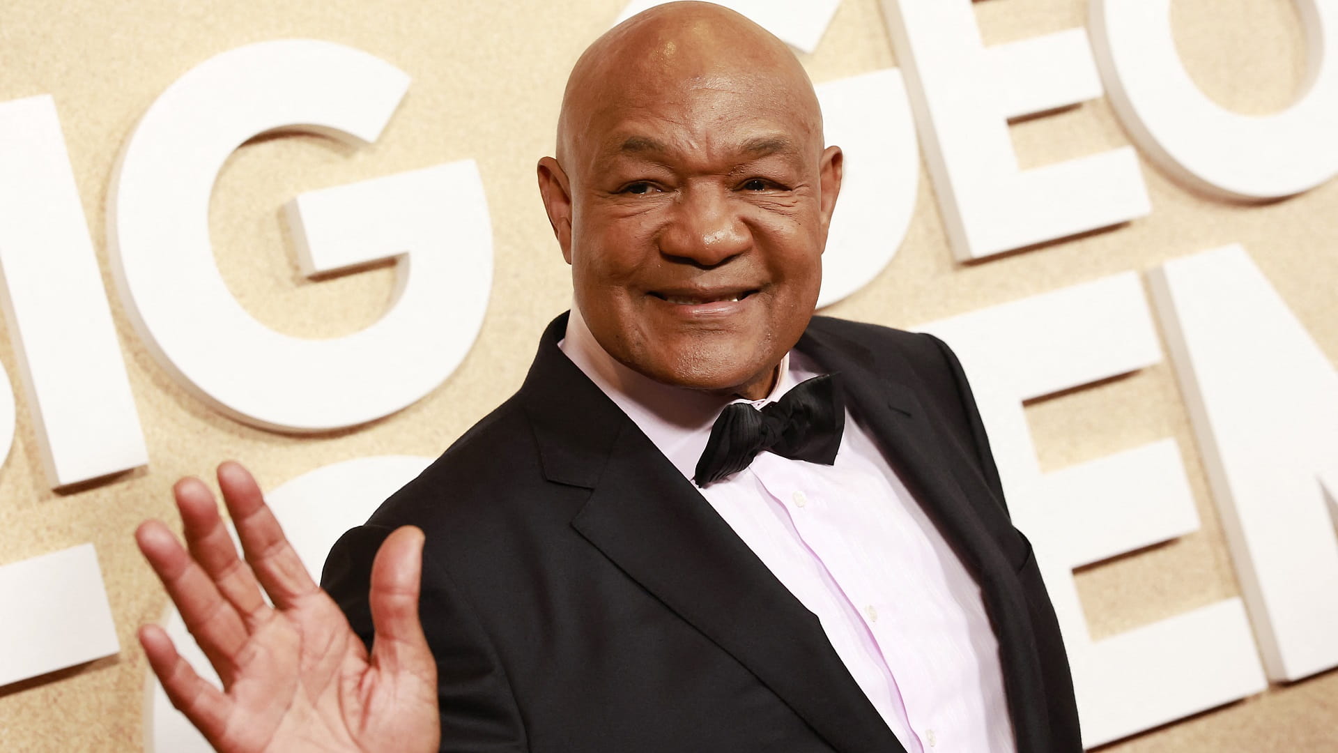 صورة بعنوان: Heavyweight-boxing-great-George-Foreman-dead-at-76