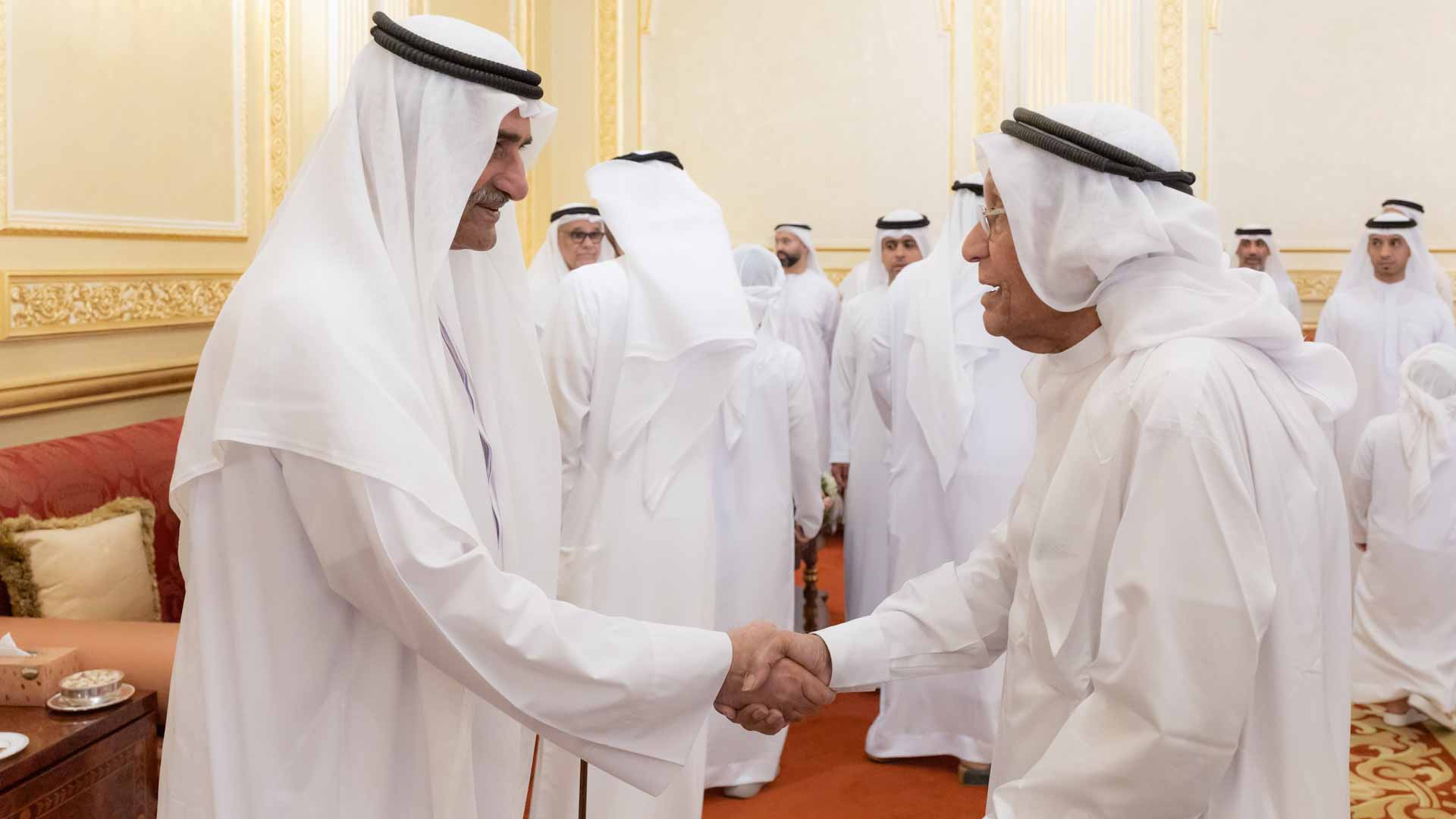 بحضور ولي عهده.. حمد الشرقي يواصل استقبال المهنئين بعيد الفطر
