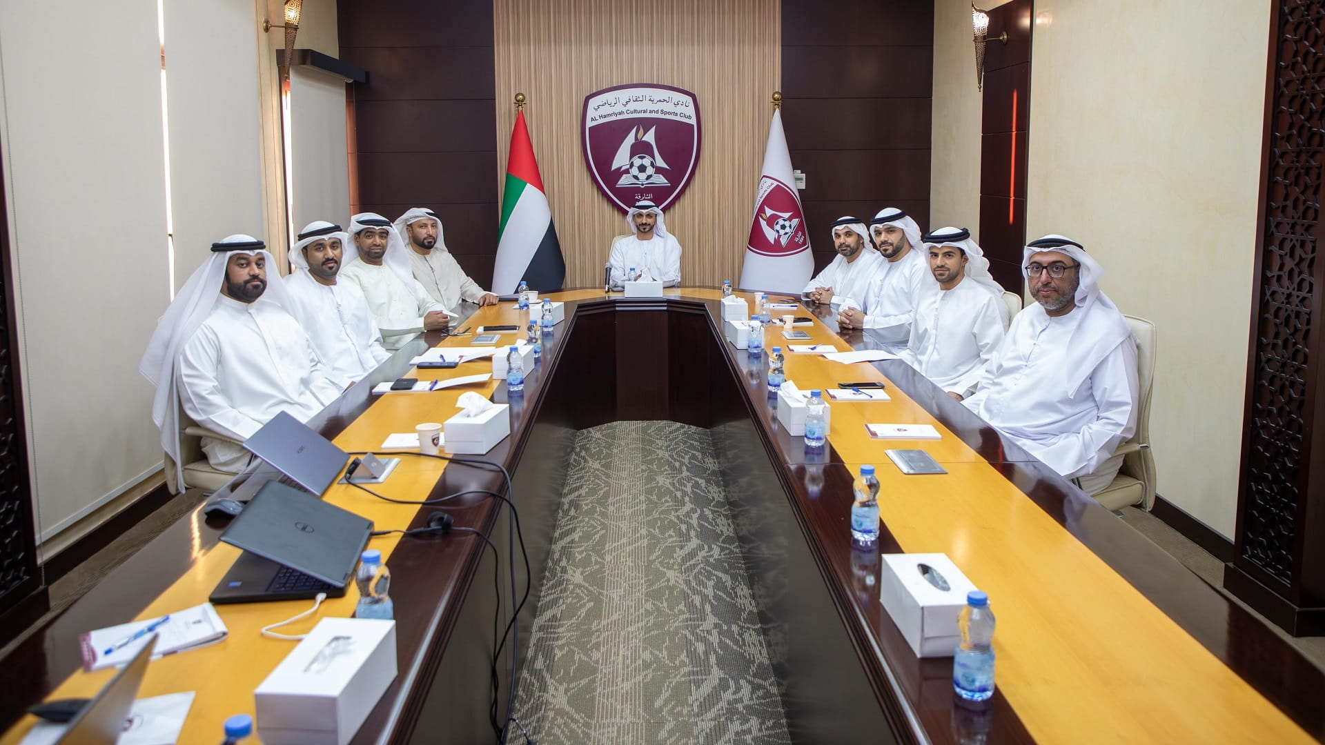 مجلس إدارة نادي الحمرية يبحث مستجدات مشاريعه الاستثمارية 