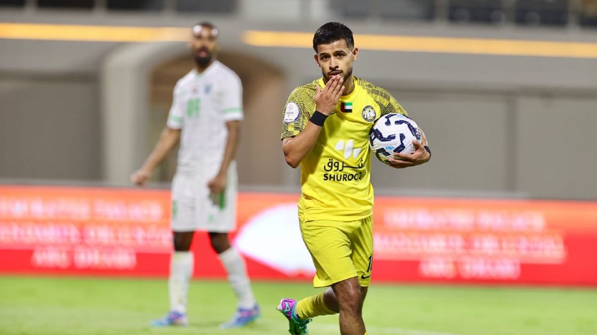 كلباء يفوز على دبا الحصن بثنائية في دوري أدنوك للمحترفين 
