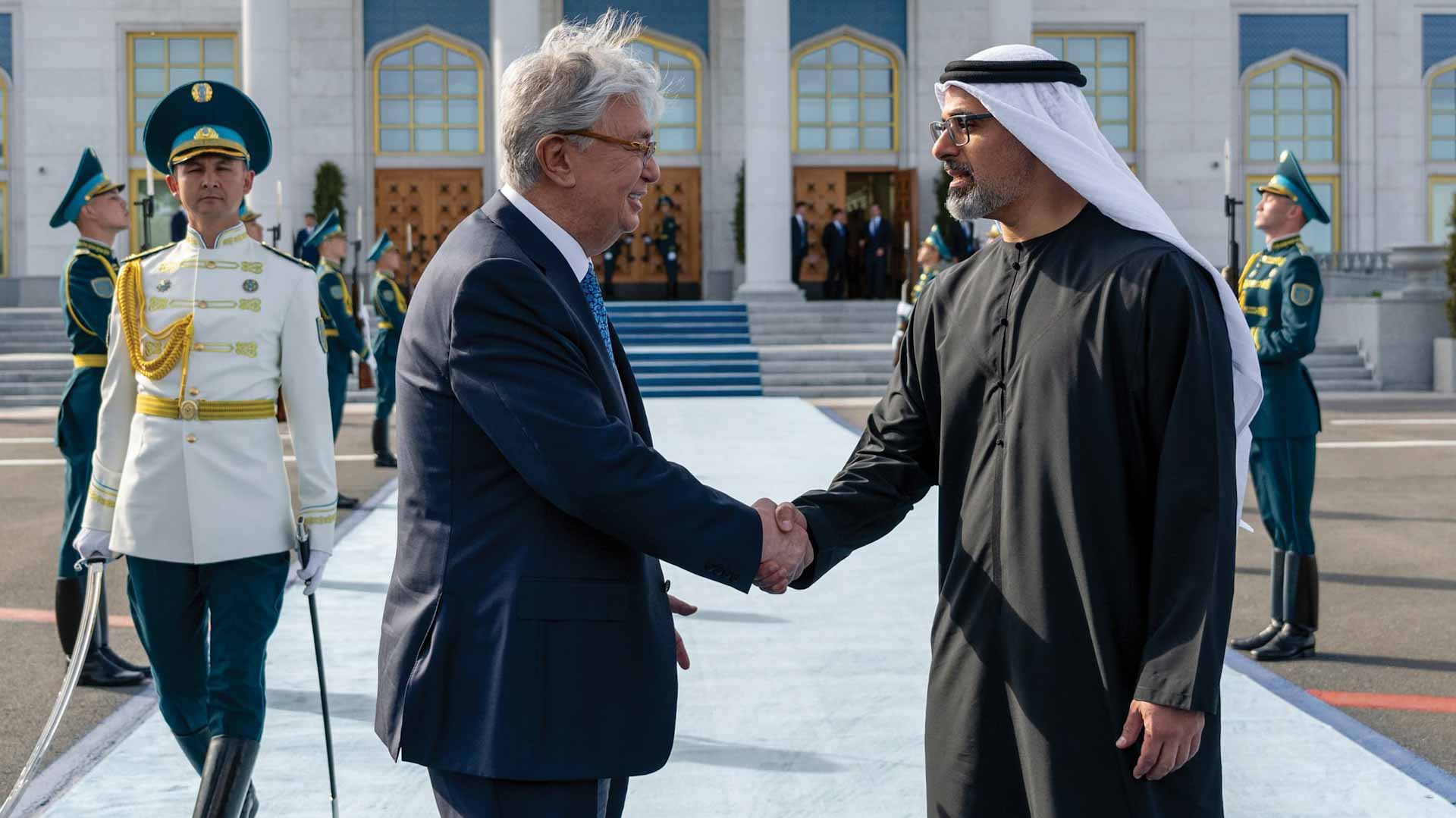ولي عهد أبوظبي يختتم زيارة رسمية إلى كازاخستان 