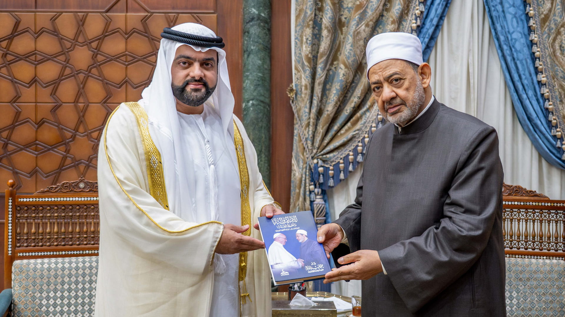 محمد الشرقي يشيد بدور الأزهر الشريف في نشر السلام العالمي 