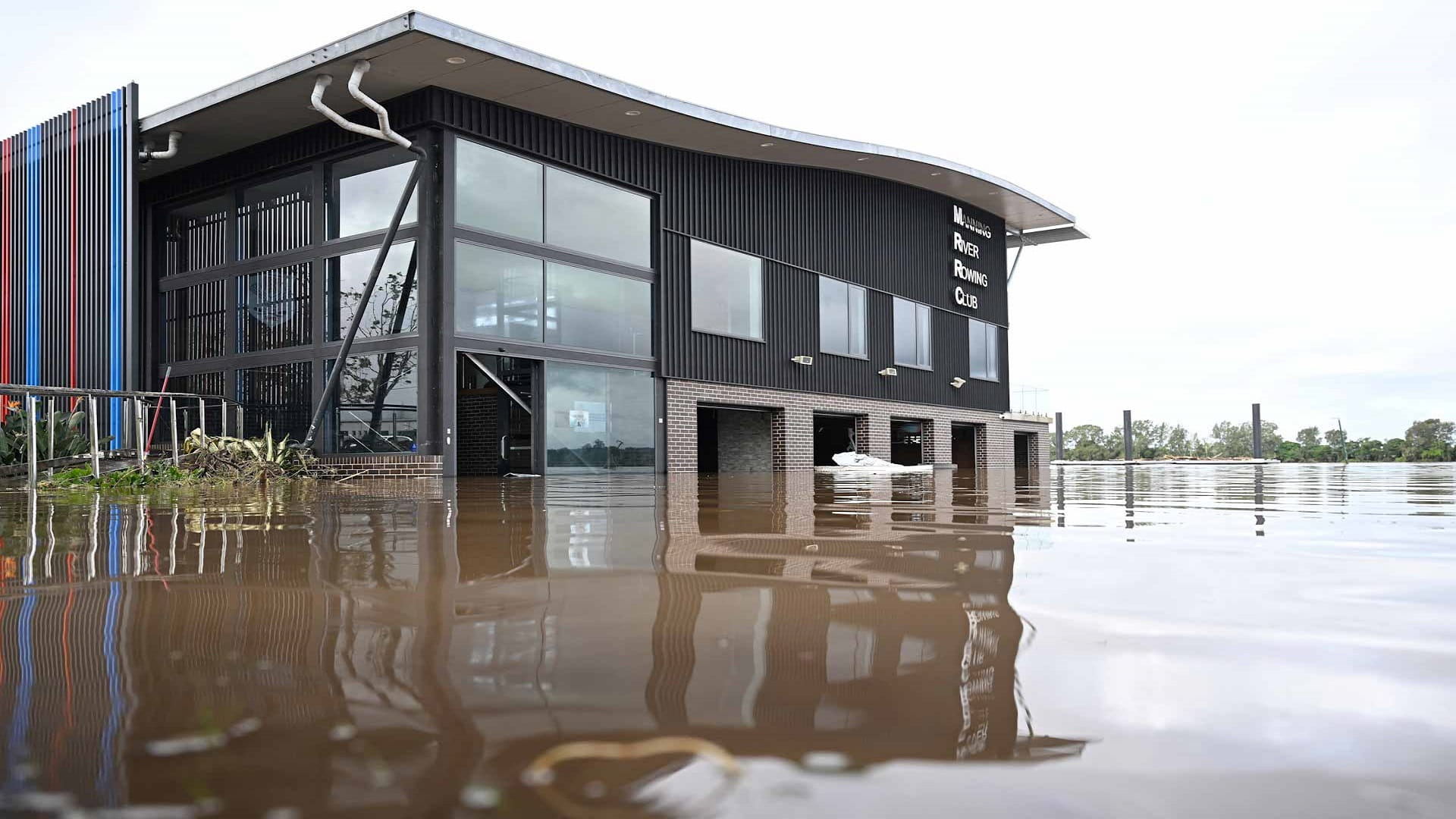 Record floods devastate eastern Australia 