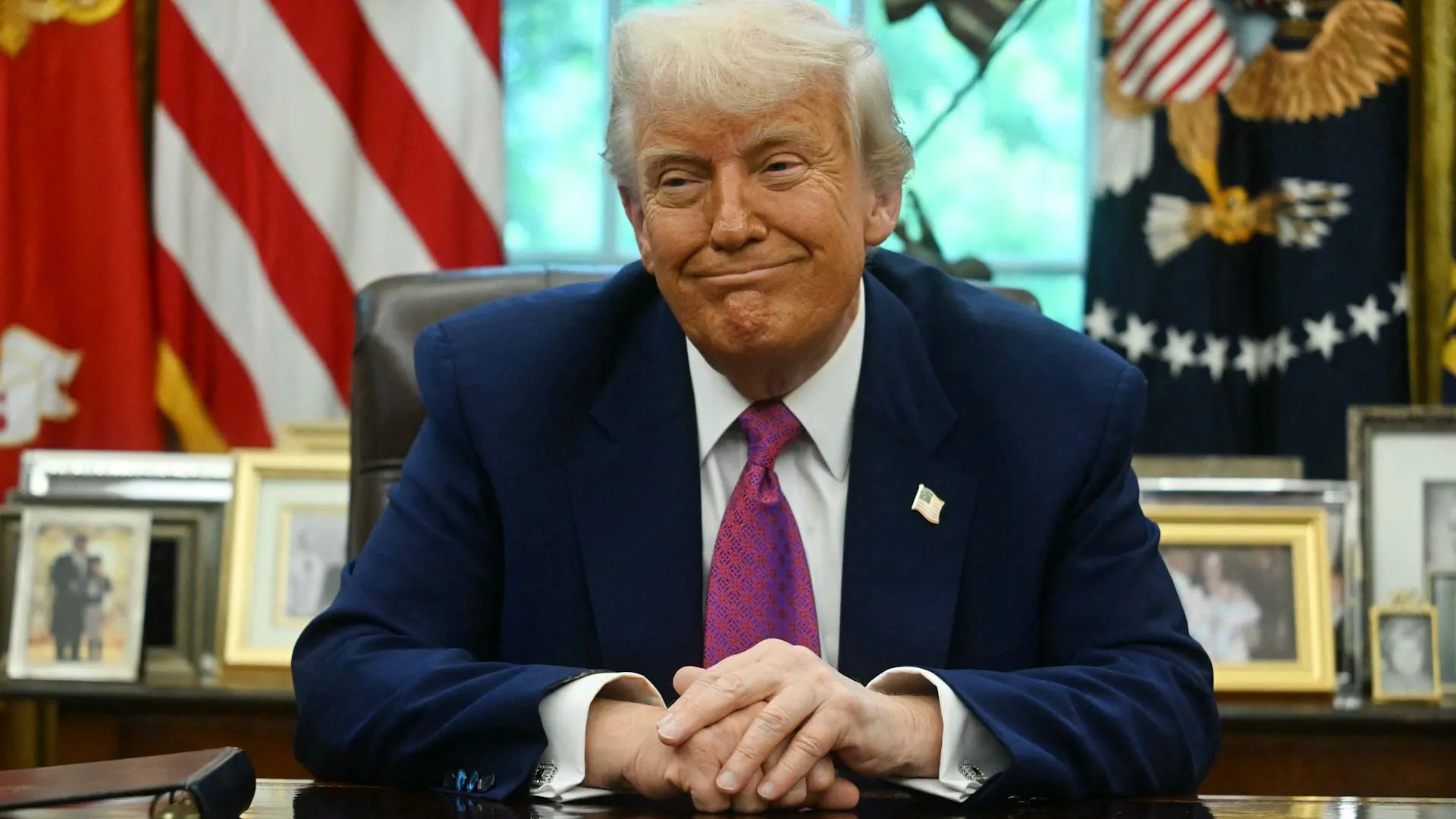 ترامب يهدد آبل برسم جمركي 25% ما لم تصنع هواتفها بأميركا