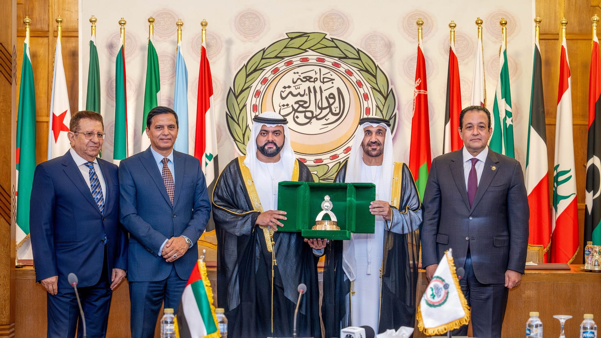 محمد الشرقي يلتقي رئيس البرلمان العربي ويشيد بجهود دعم التنمية 