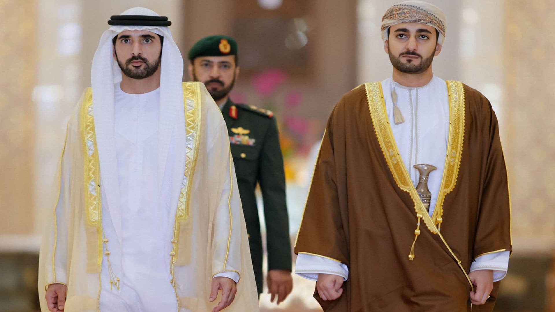 Hamdan bin Mohammed attends luncheon in Oman 