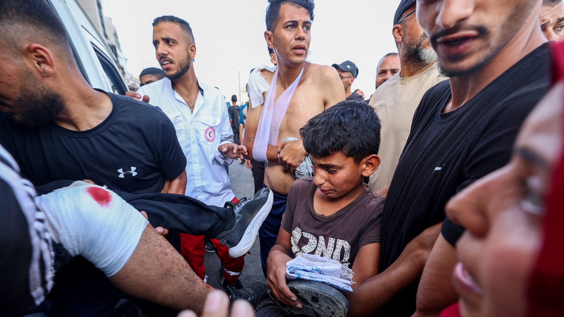 30 Palestinians killed, over 115 wounded in Rafah shooting