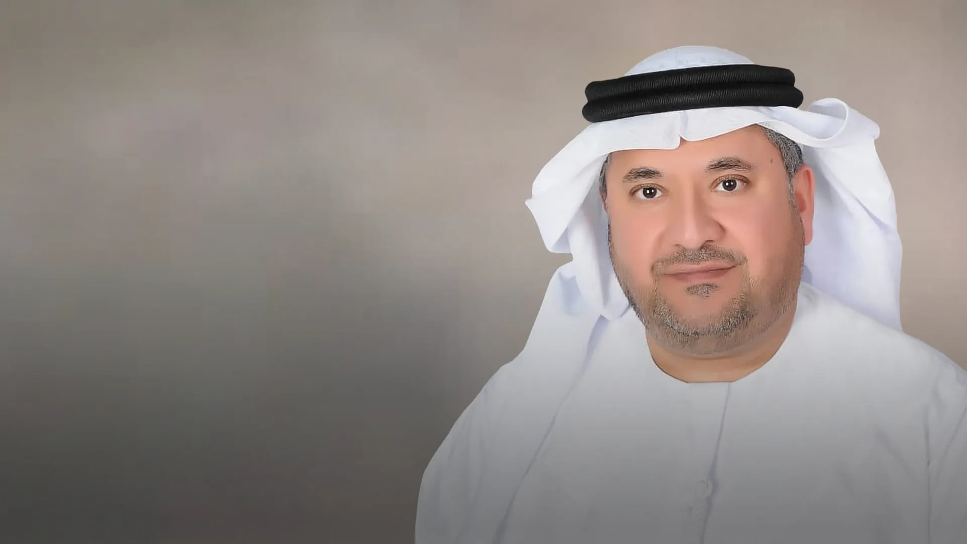 ماجد الجنيد: في يوم العلم يتجلى تلاحمنا للحفاظ على منجزات الوطن 