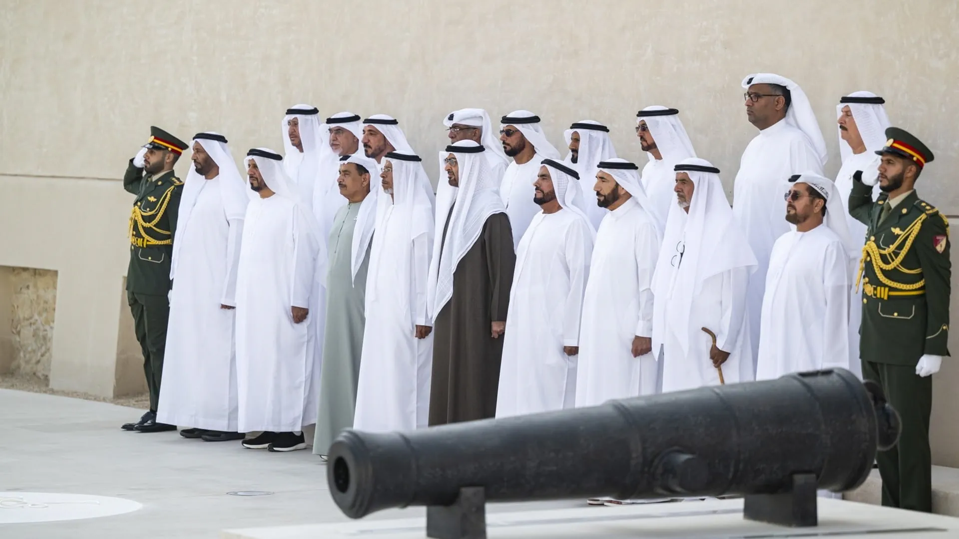 UAE President raises nation’s flag on Flag Day 