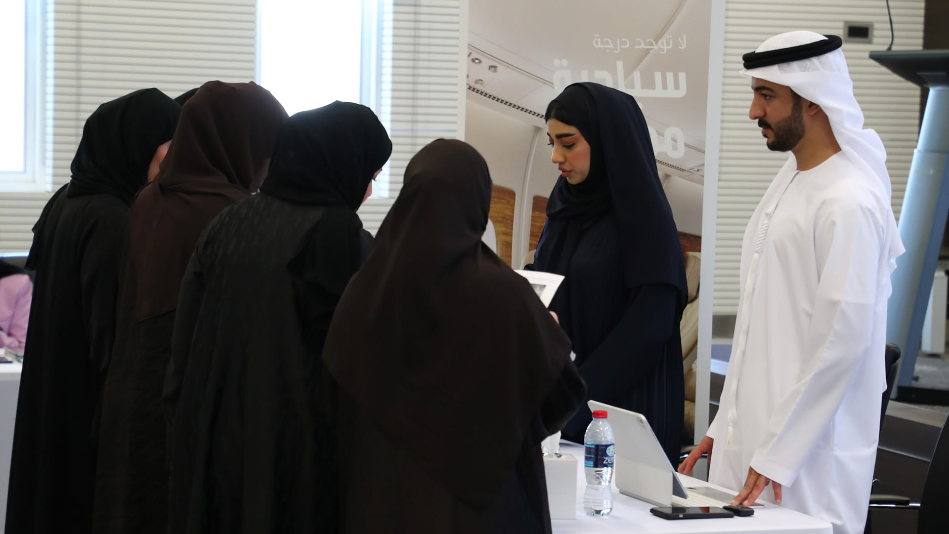 صورة بعنوان: "موارد الشارقة" تنظم معرض "وفر" لموظفي هيئة الطرق والمواصلات 