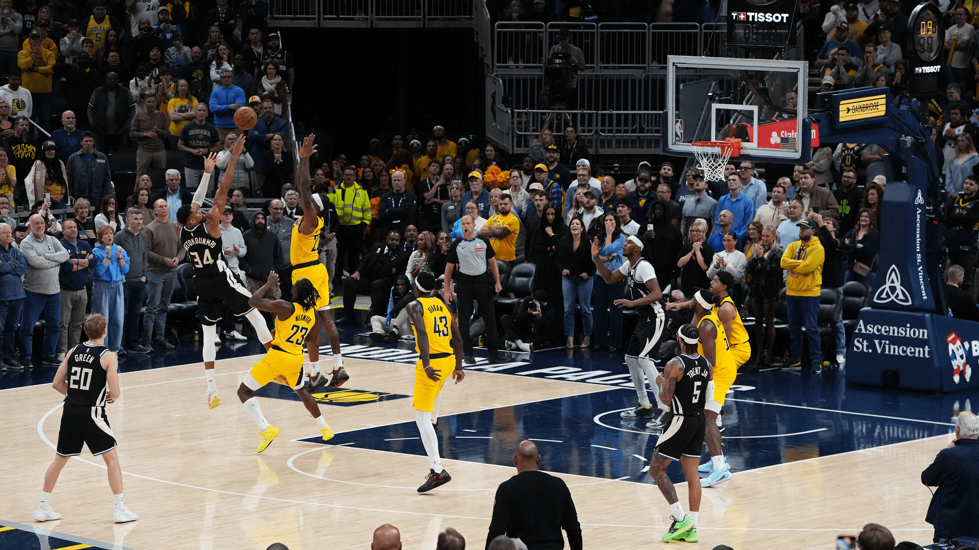 Antetokounmpo leads Milwaukee Bucks to victory over Indiana