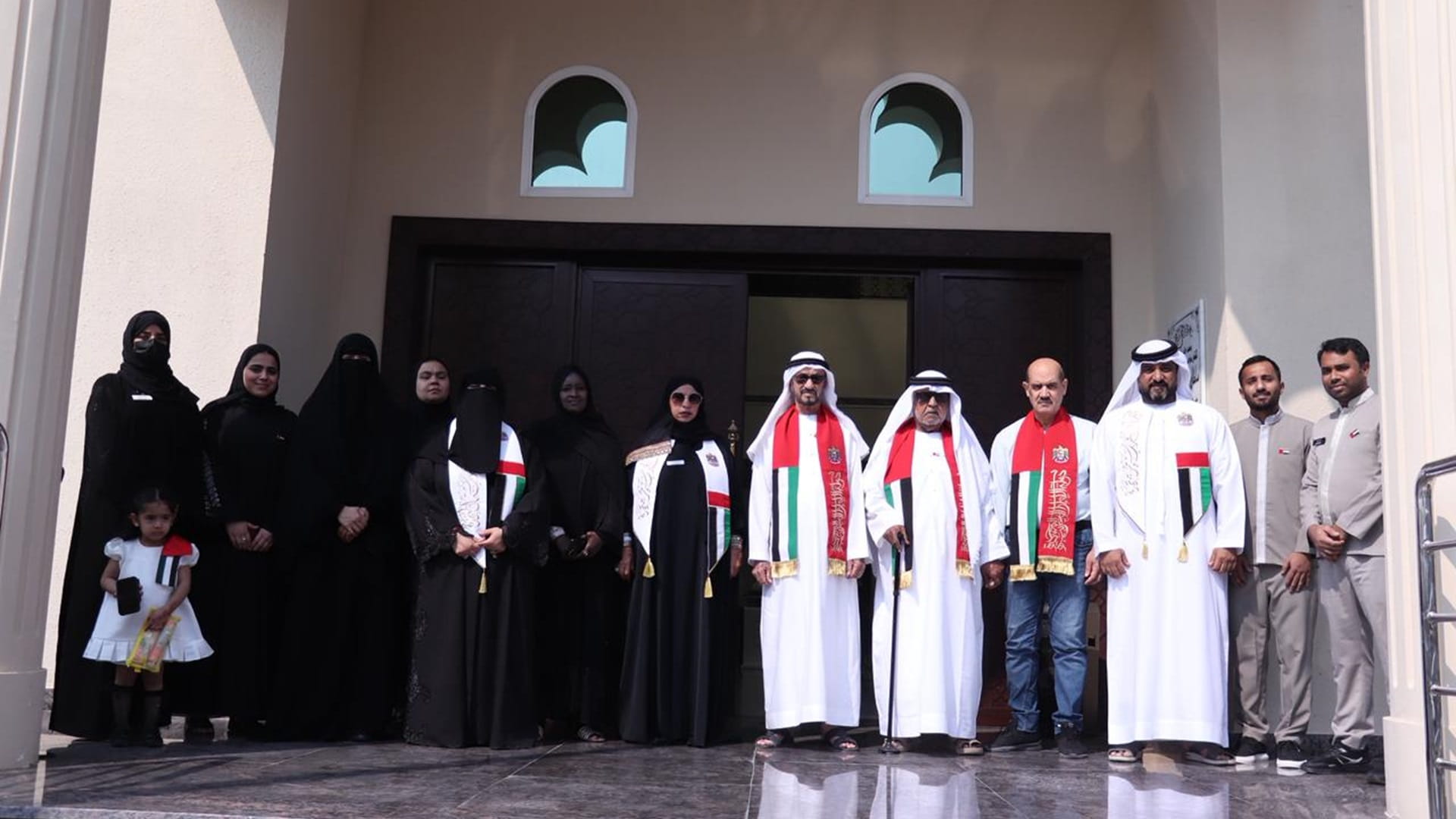 صورة بعنوان: مجلس أولياء أمور الطلبة بدبا الحصن يطلق ورشة تفاعلية ليوم العلم  