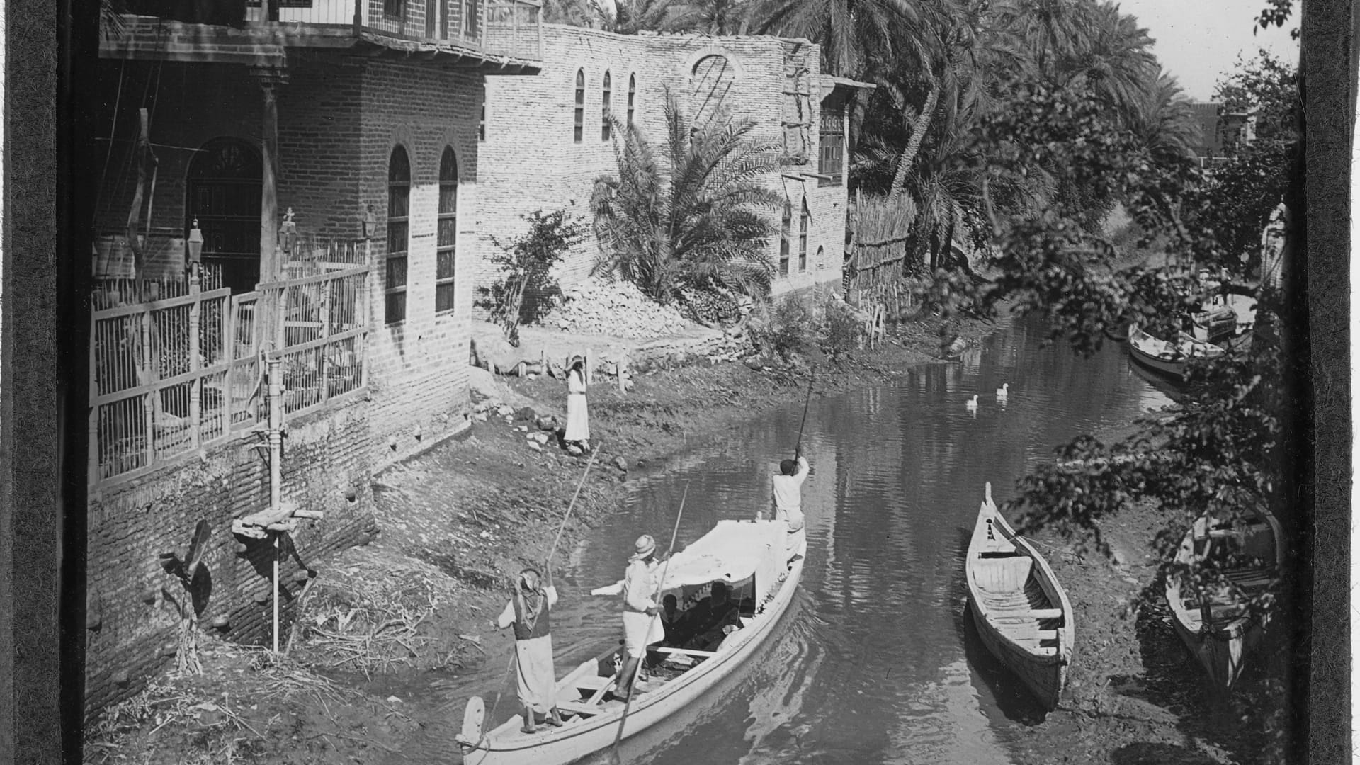 الشارقة للفنون تنظم معرض"سرديّات الفوتوغراف" بمقتنيات حاكم الشارقة 