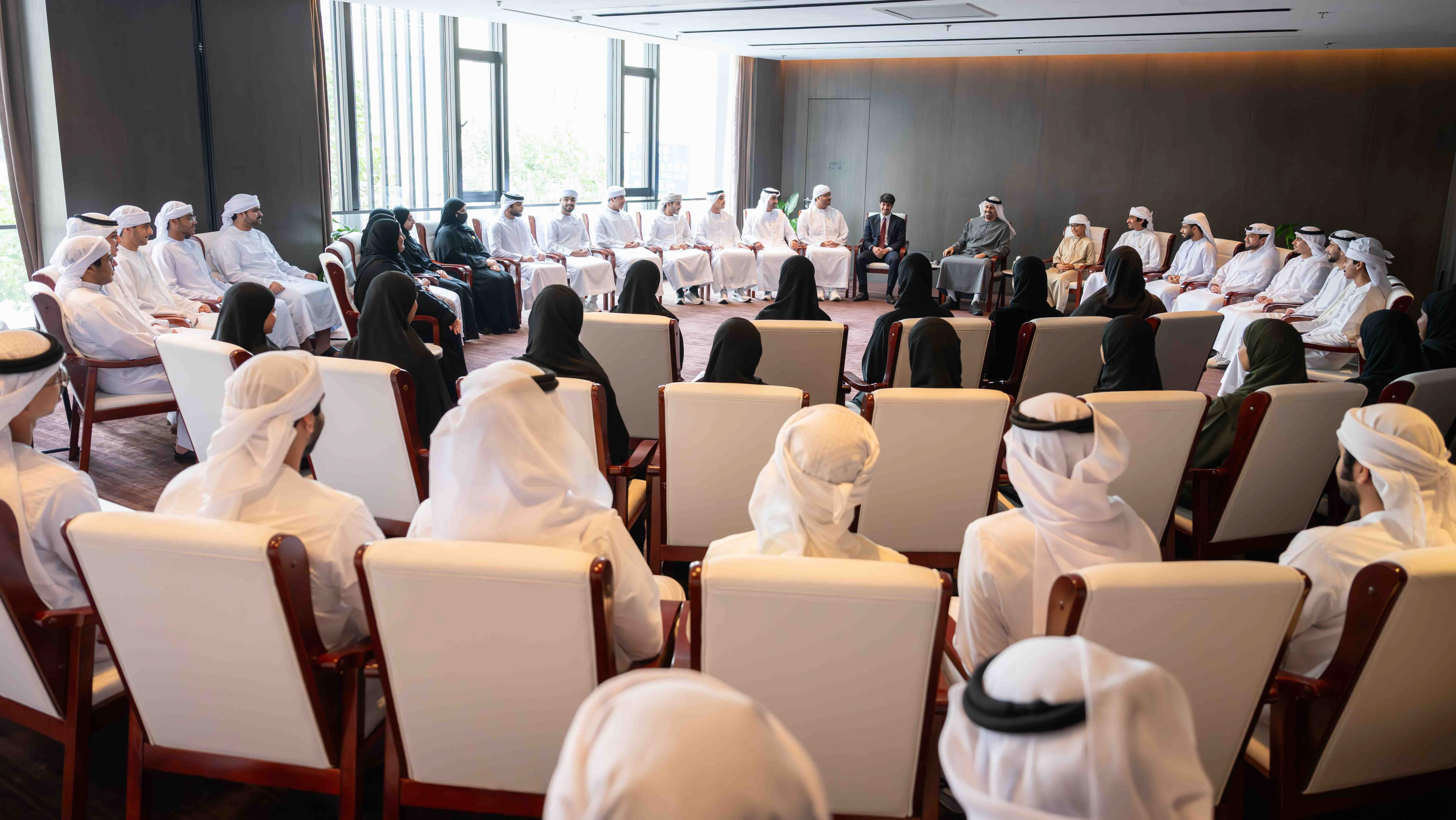 ذياب بن محمد: الاستثمار بالكفاءات الوطنية هو الأهم والأكثر استدامة