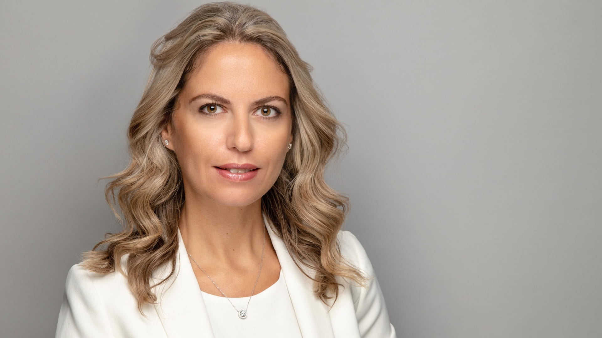 الهلال للمشاريع تعلن استثمار مليار درهم في آسيا ودول الخليج 