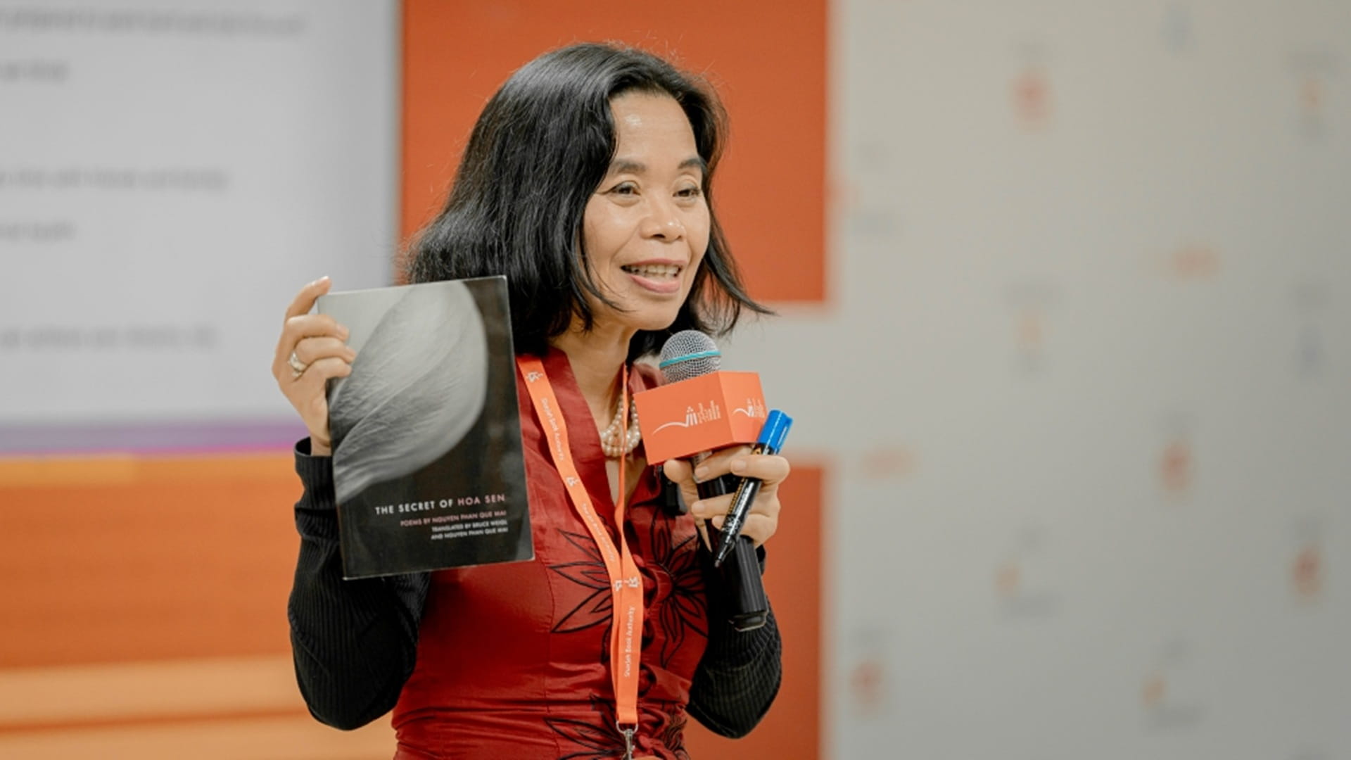 الروائية الفيتنامية نغوين فان كوي ماي تقدم ورشة كتابة إبداعية 