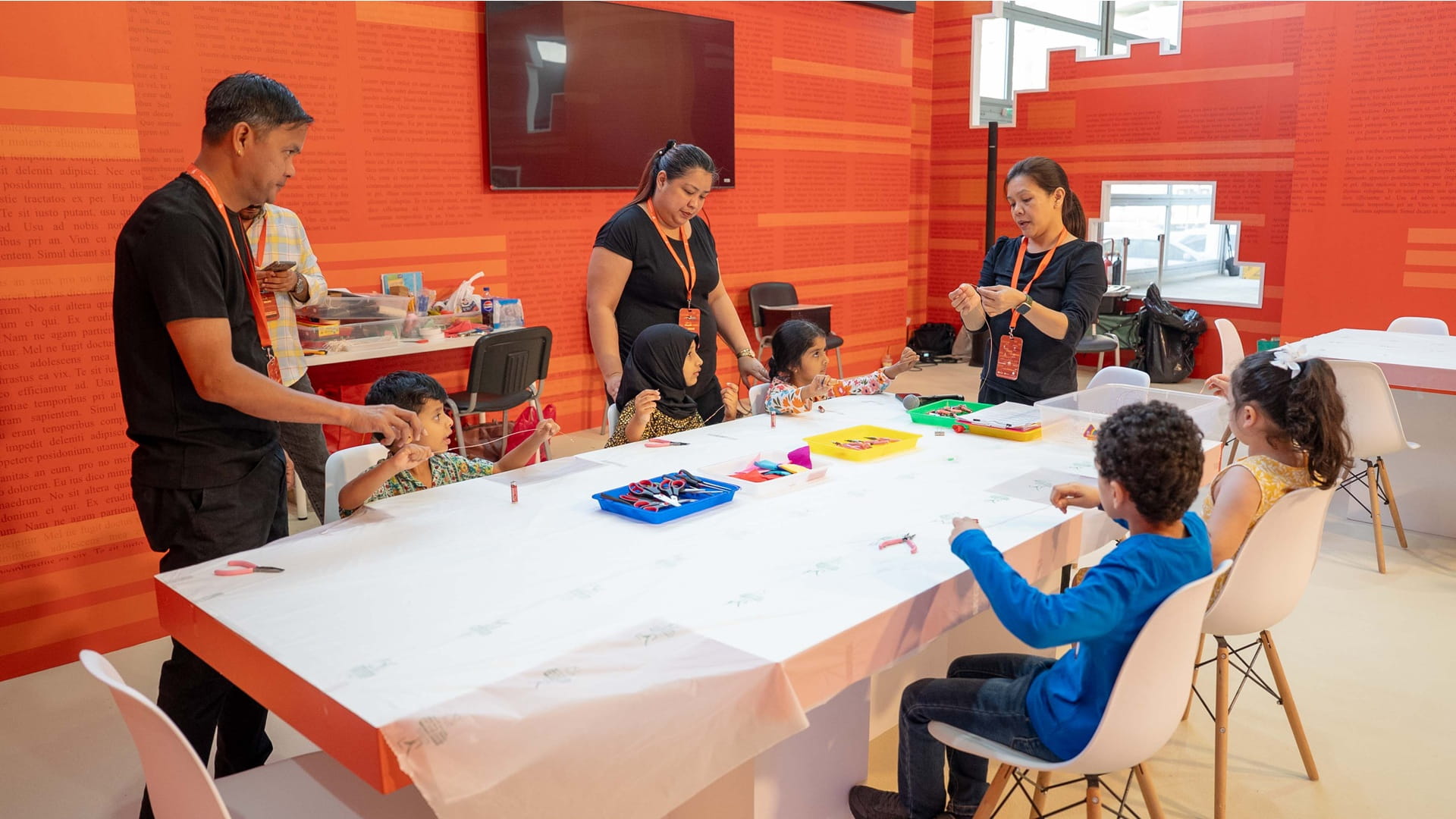 ورشة "باليرينا ترقص" تمزج بين الفيزياء والفن بمعرض الشارقة للكتاب 