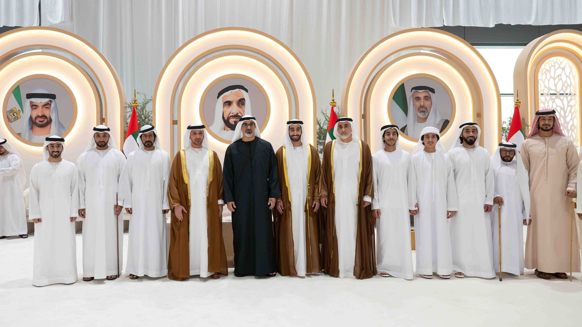 خالد بن محمد يحضر حفل استقبال زفاف عمير سعيد المهيري