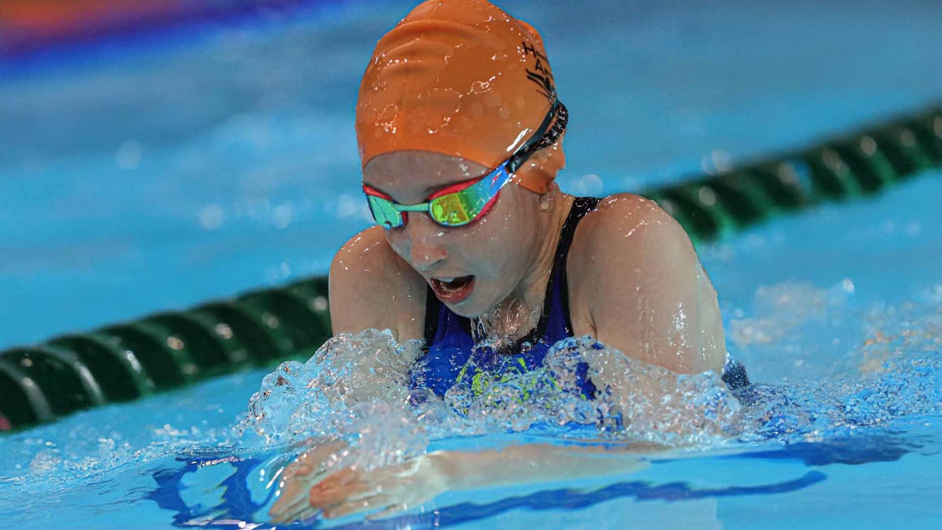 850 سباحاً وسباحة من 90 جنسية يشاركون في بطولة المواهب للسباحة 