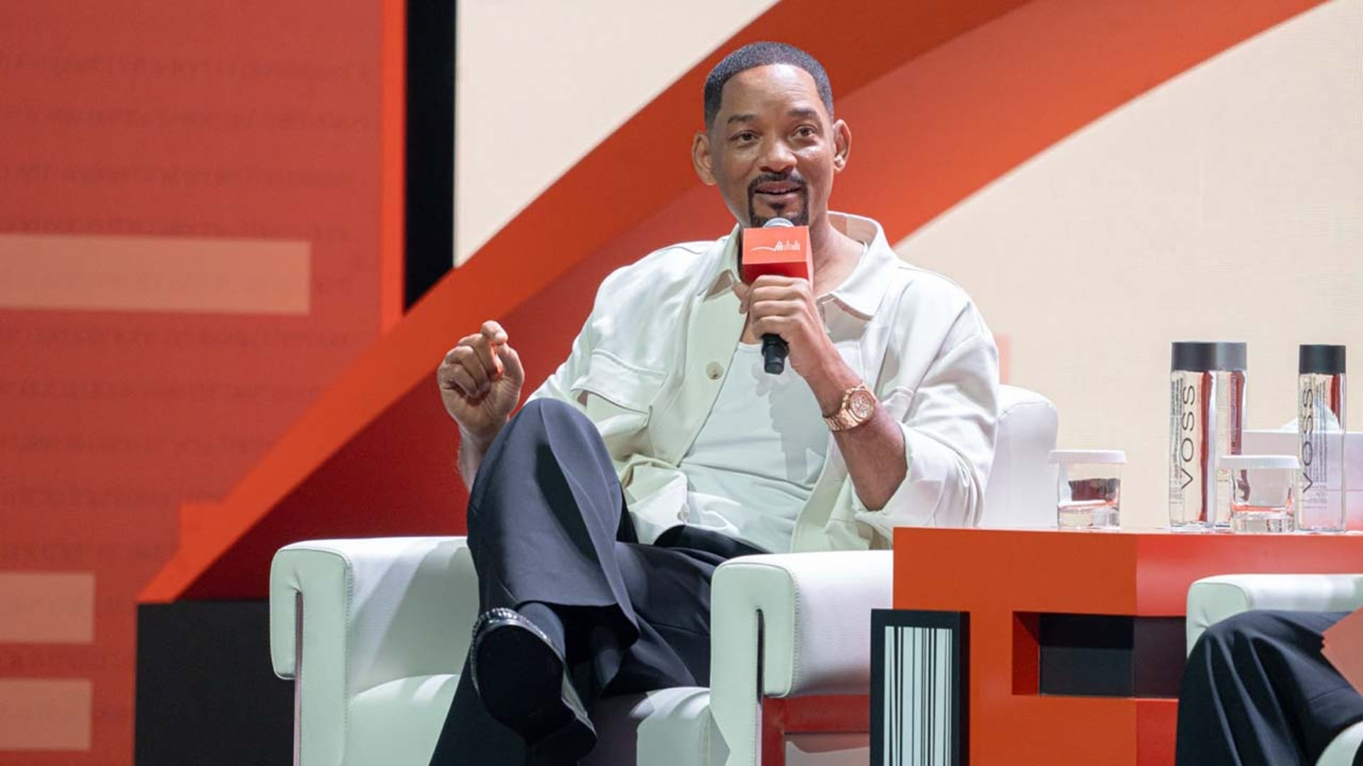 Will Smith inspires with courage and creativity at SIBF 2025