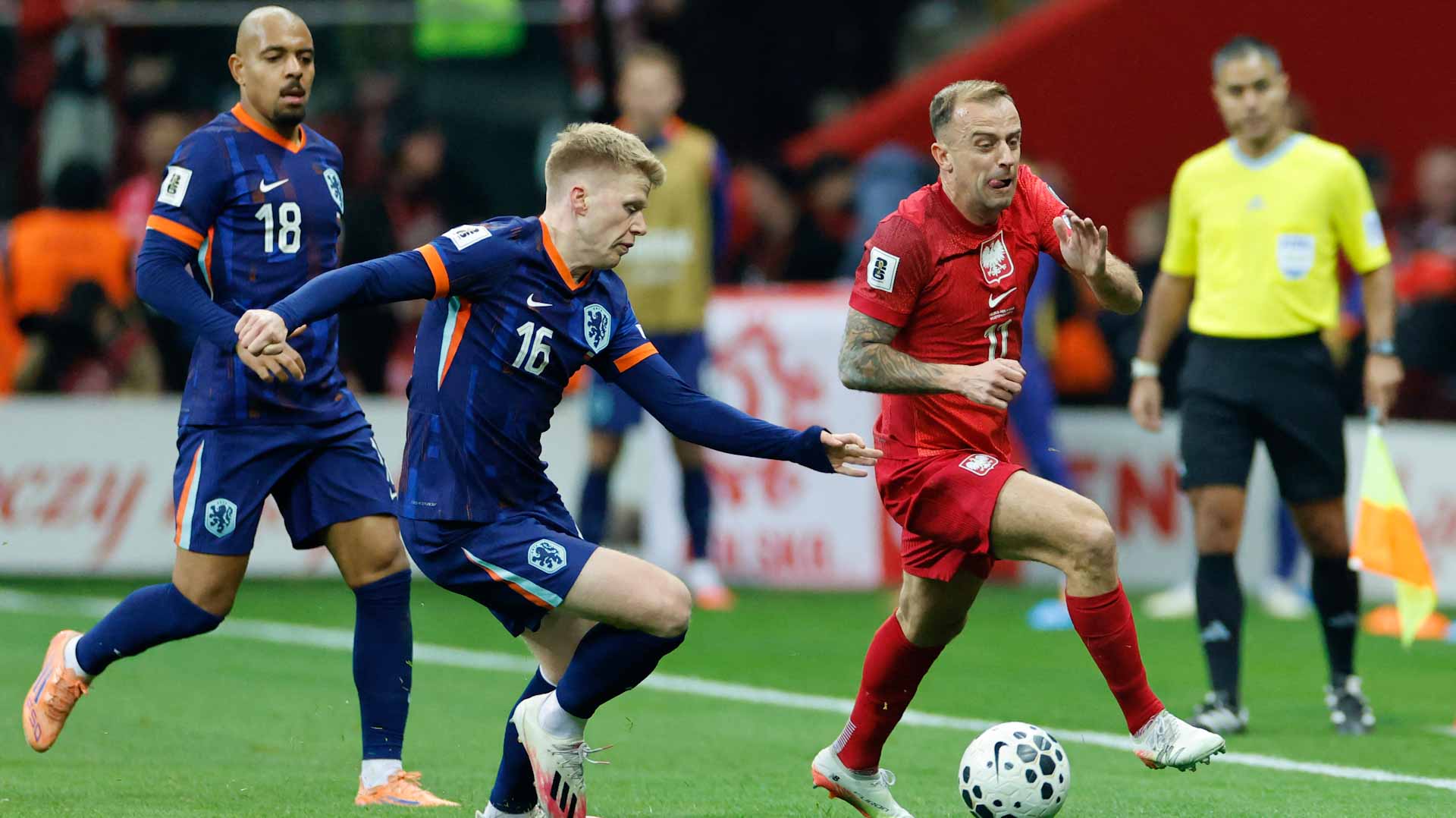 Netherlands holds Poland to 1-1 draw