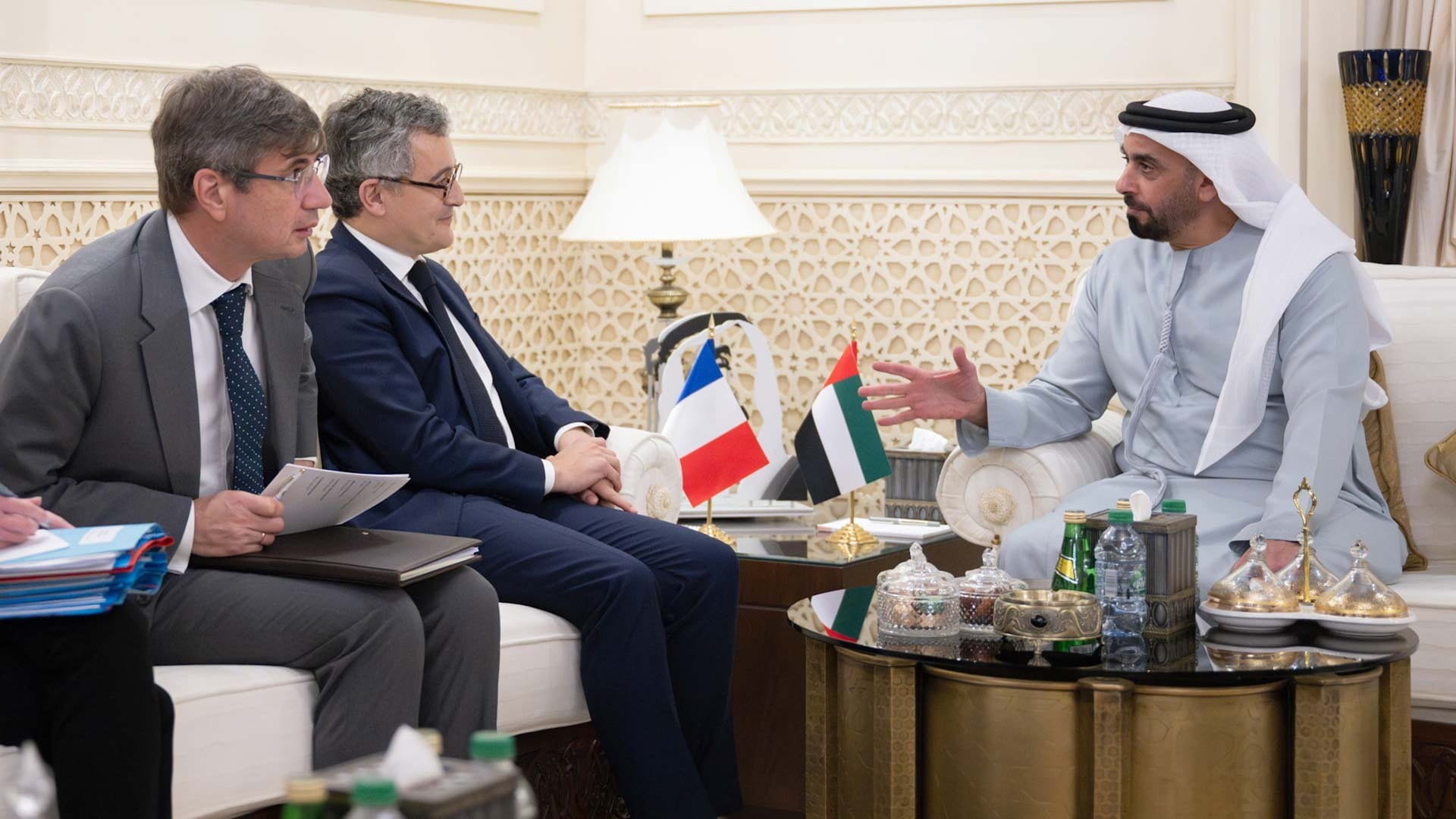 Saif bin Zayed meets French Justice Minister to boost cooperation