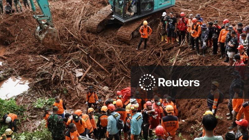 وفاة 18 وفقد العشرات إثر انهيارات أرضية في جاوة الوسطى بإندونيسيا