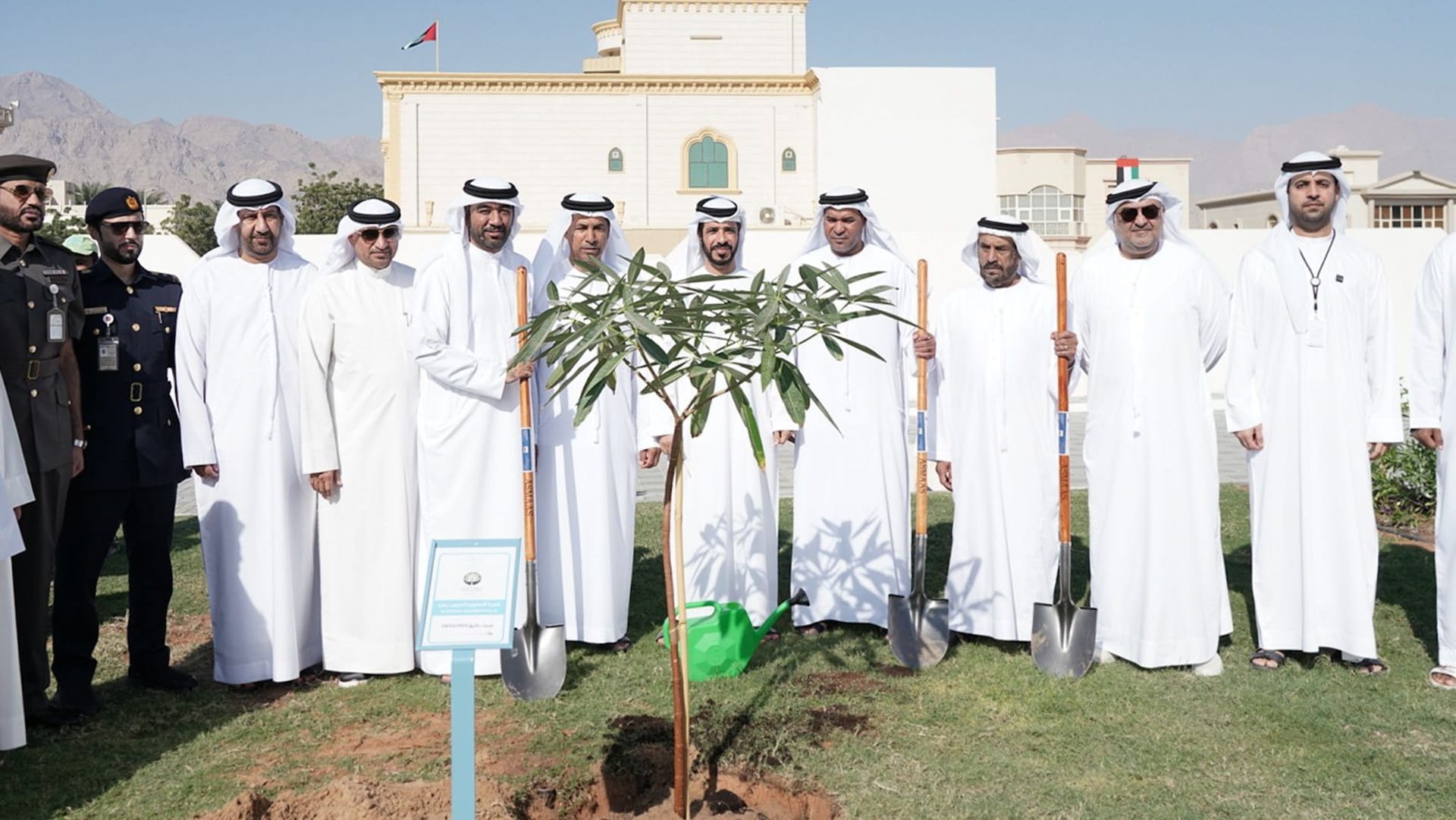 بلدية دبا الحصن تطلق أسبوع التشجير الـ46 لتعزيز الاستدامة بالمدينة 