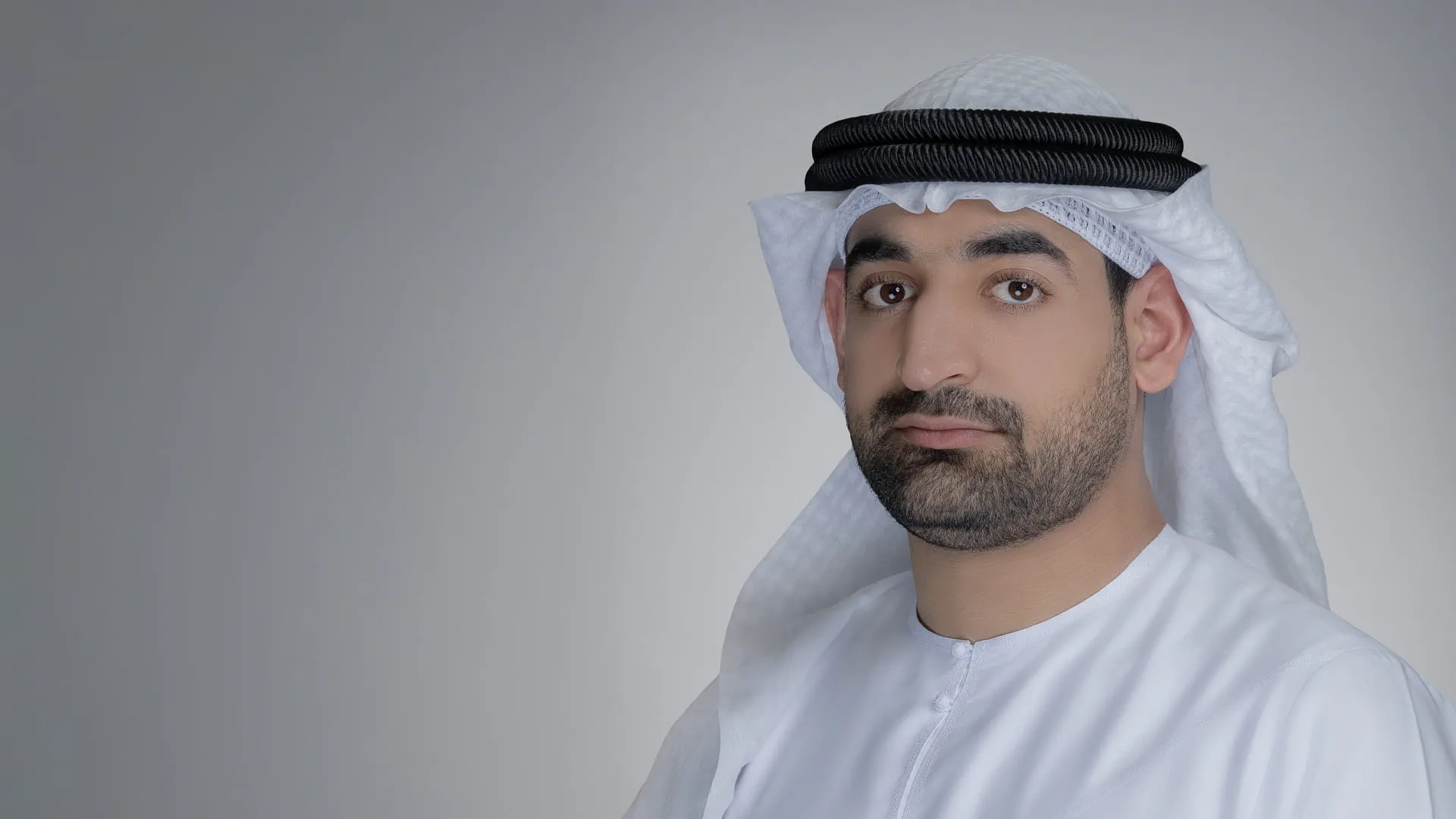 سعود بن سلطان: شهداء الوطن سطّروا قصصاً ملحميّة وإرث خالد 