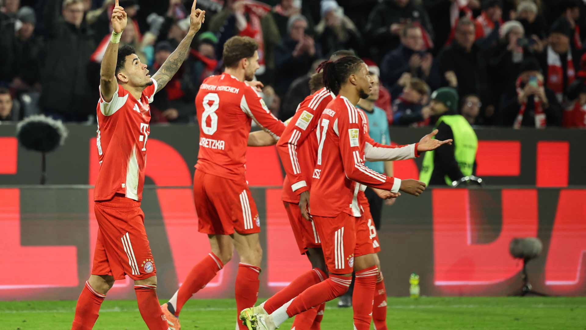 Bayern Munich holds Bundesliga lead